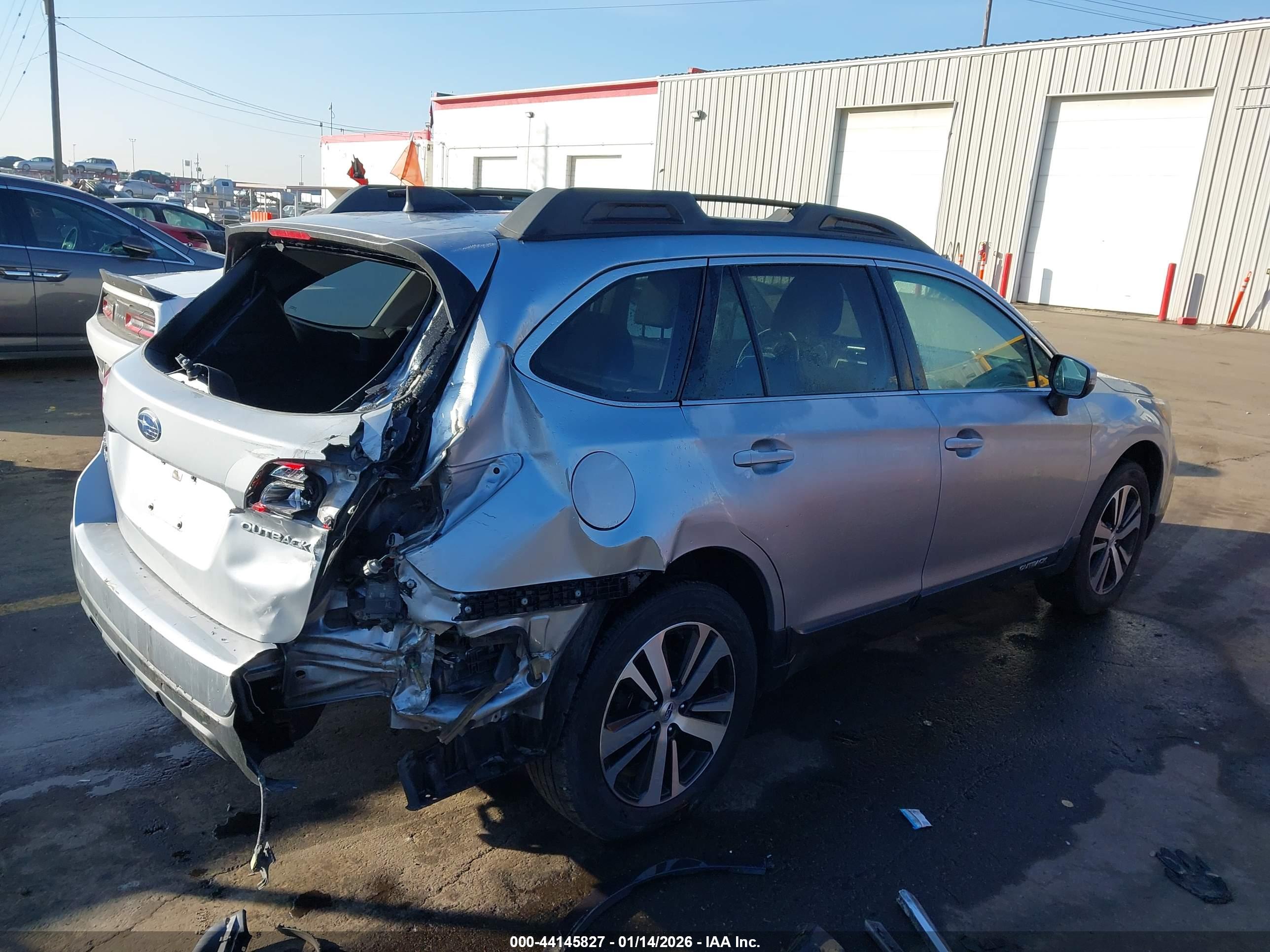 SUBARU OUTBACK image 4
