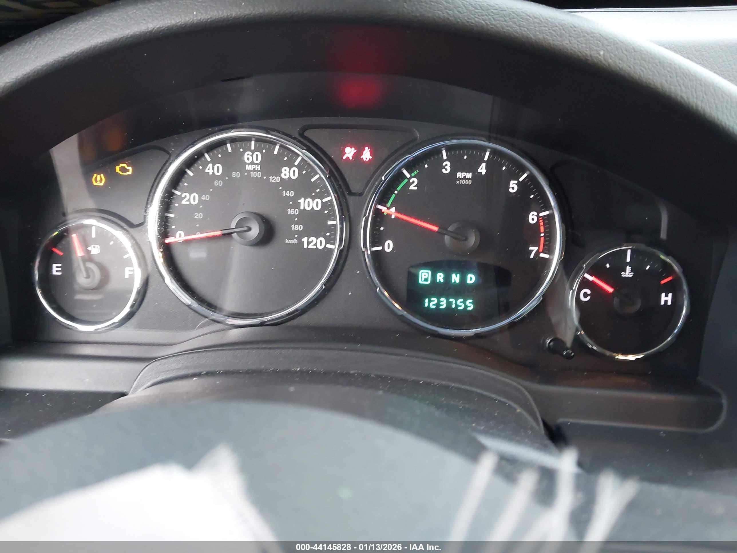 JEEP LIBERTY image 7