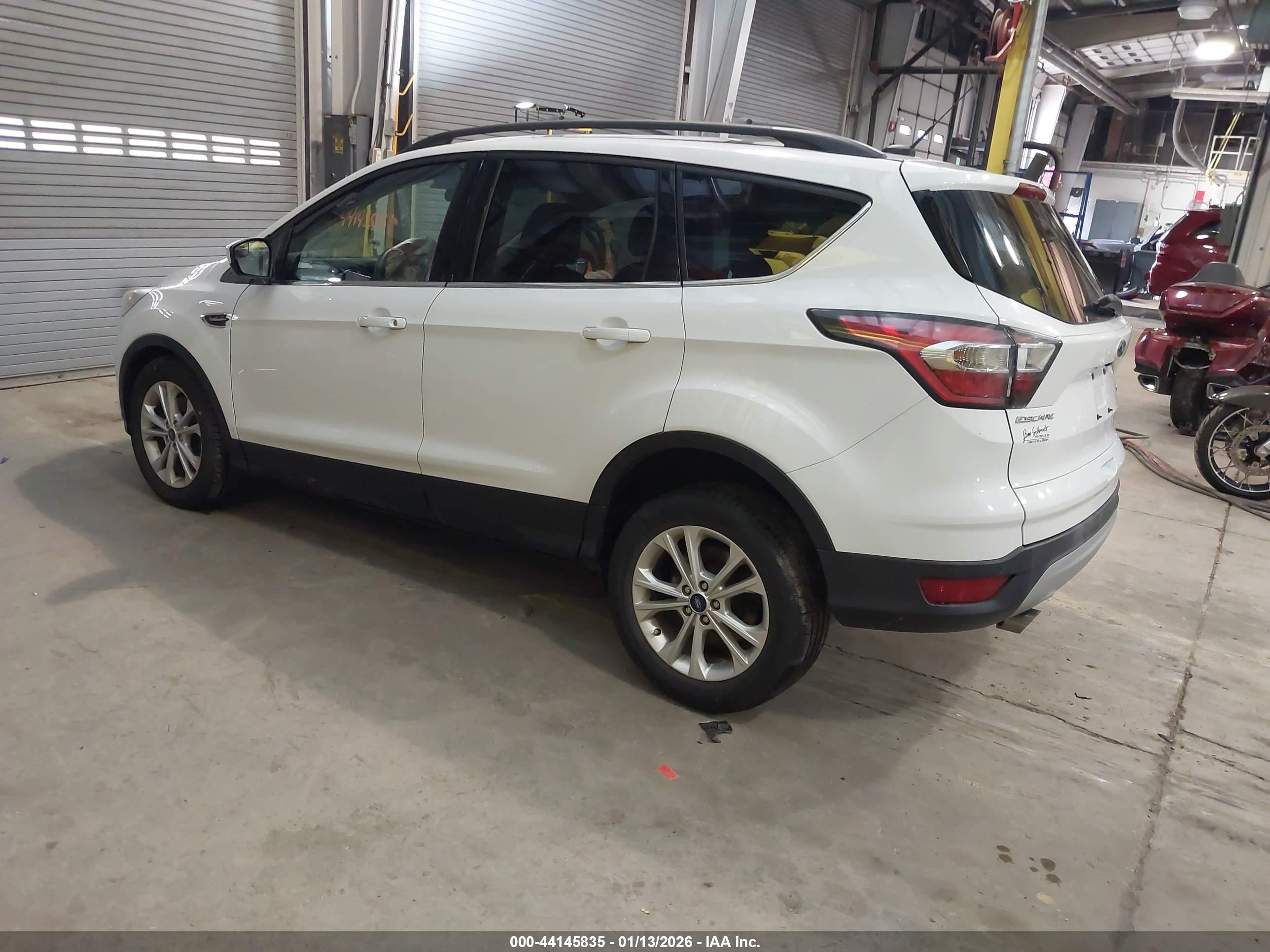 FORD ESCAPE image 3