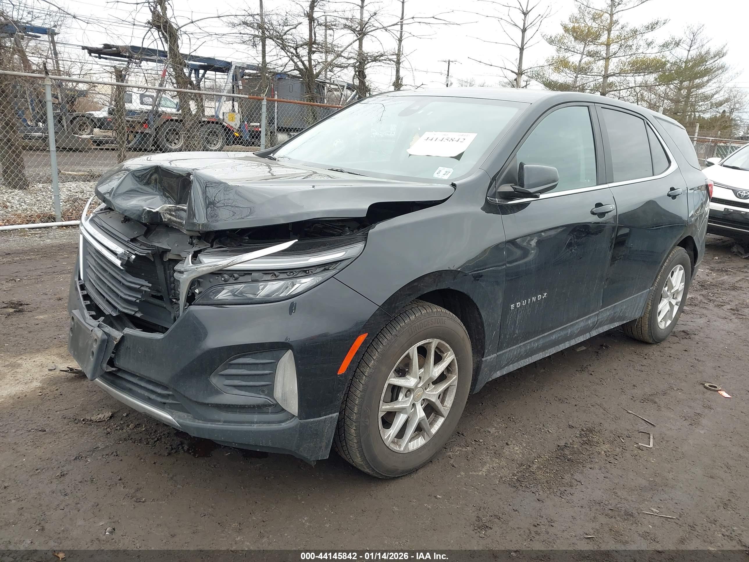CHEVROLET EQUINOX image 2
