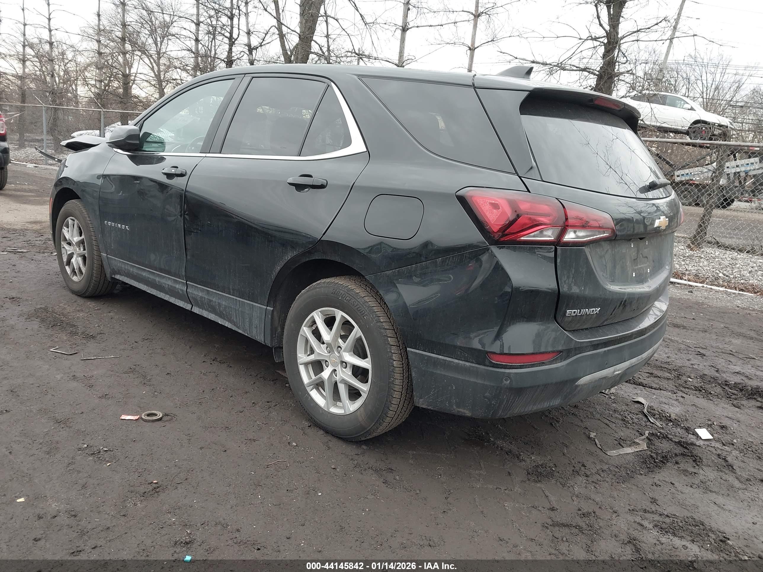 CHEVROLET EQUINOX image 3