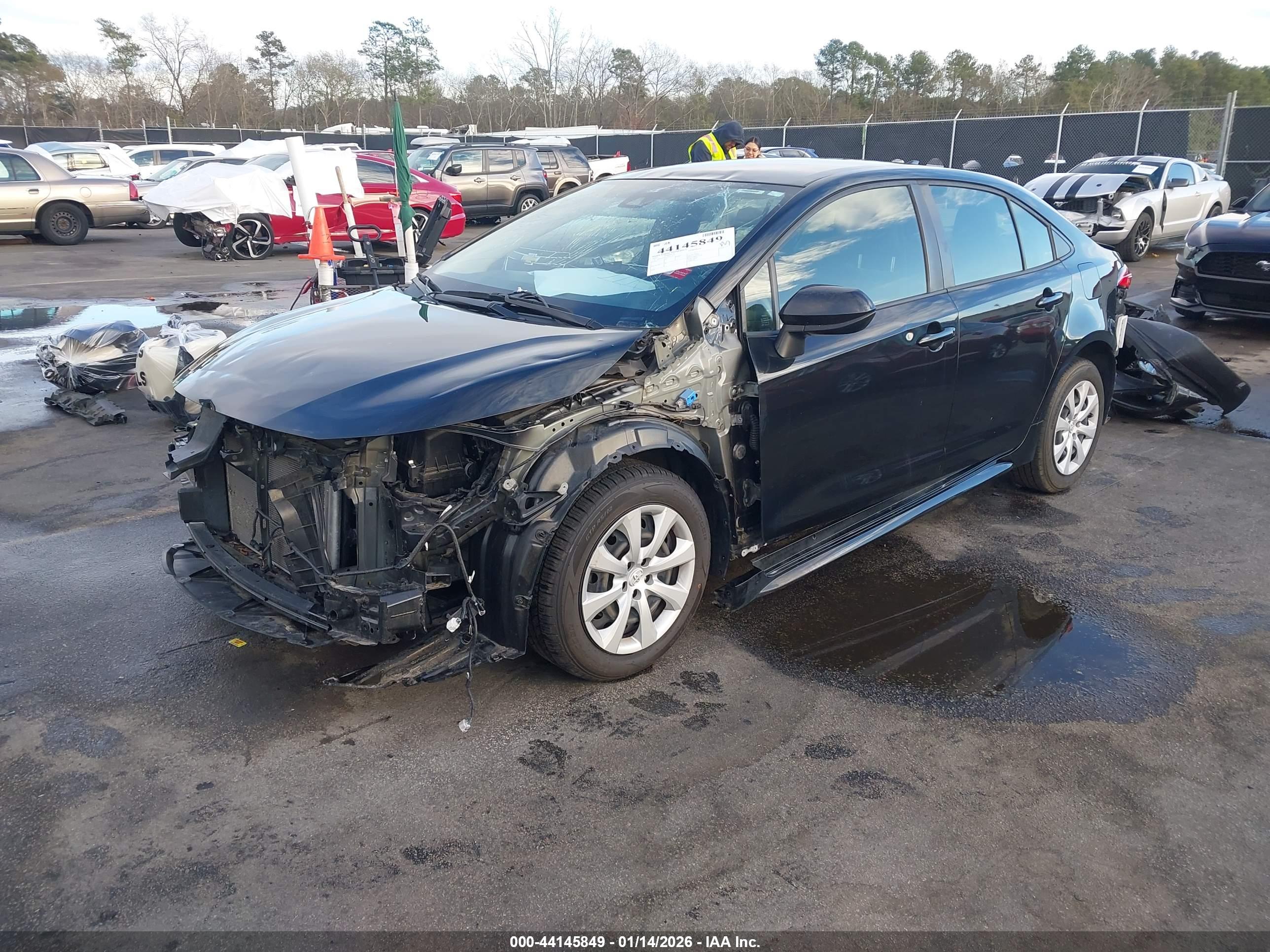 TOYOTA COROLLA image 2