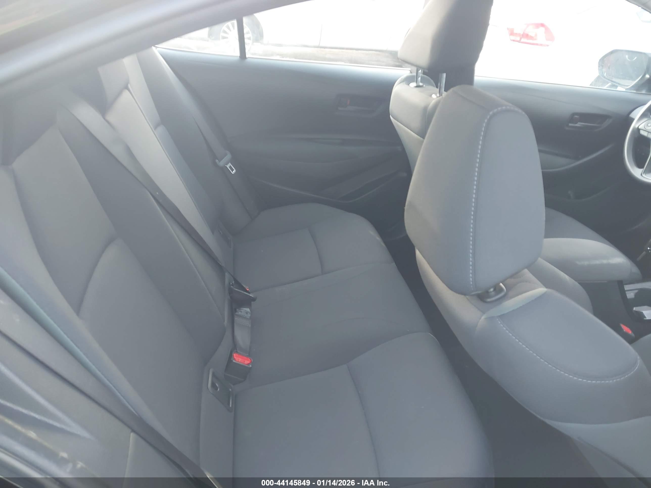 TOYOTA COROLLA image 8