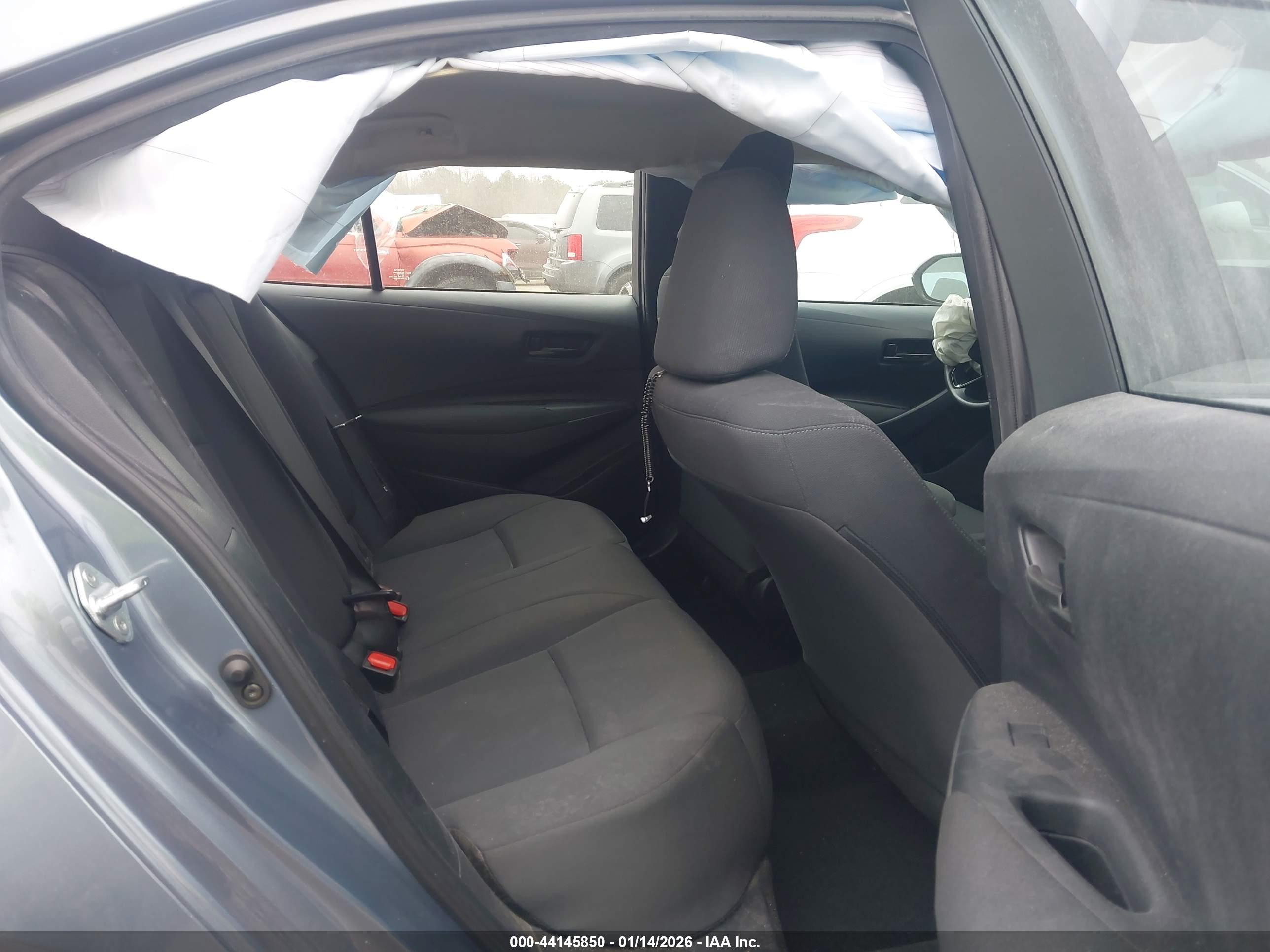TOYOTA COROLLA image 8