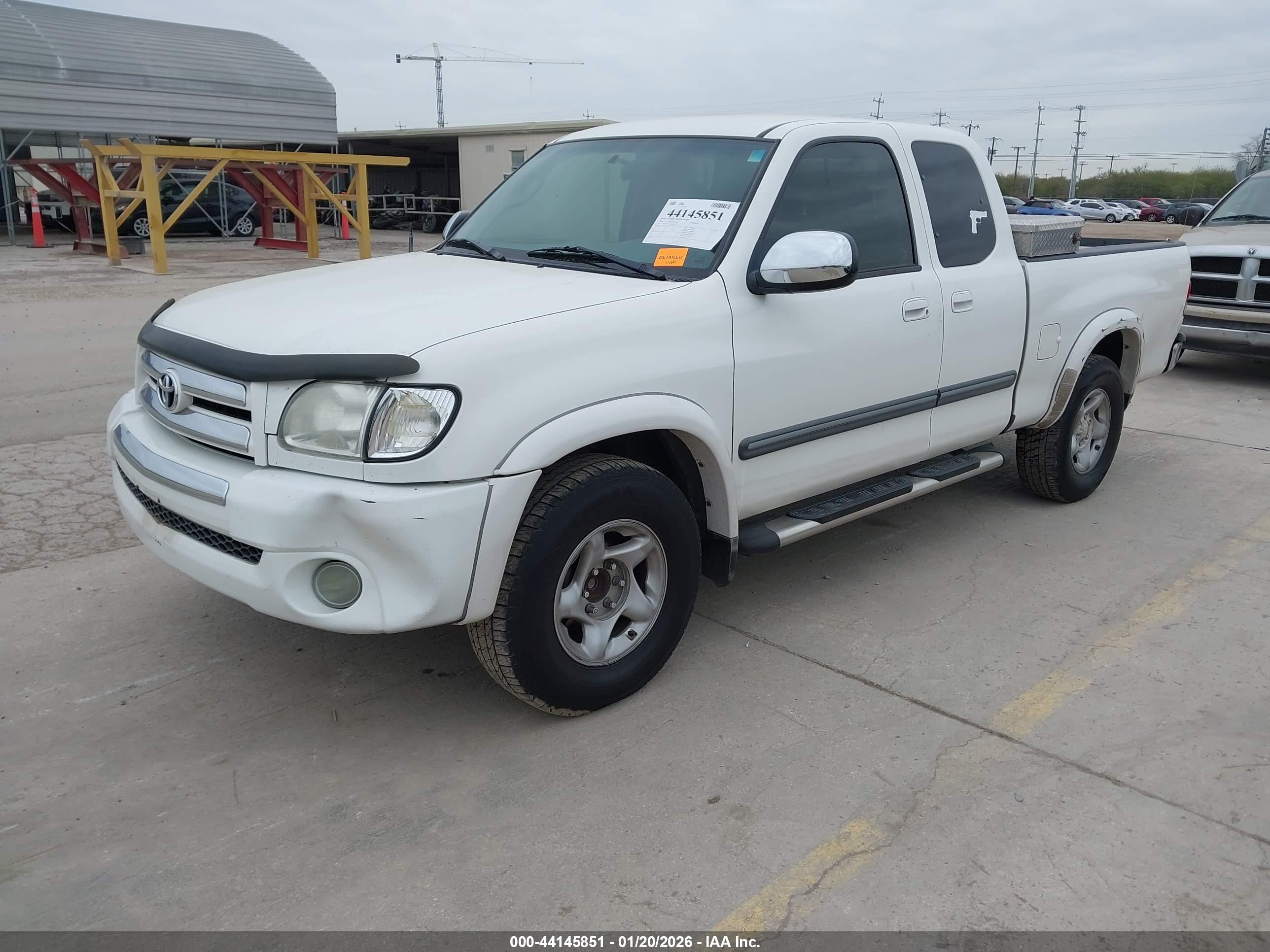 TOYOTA TUNDRA image 2
