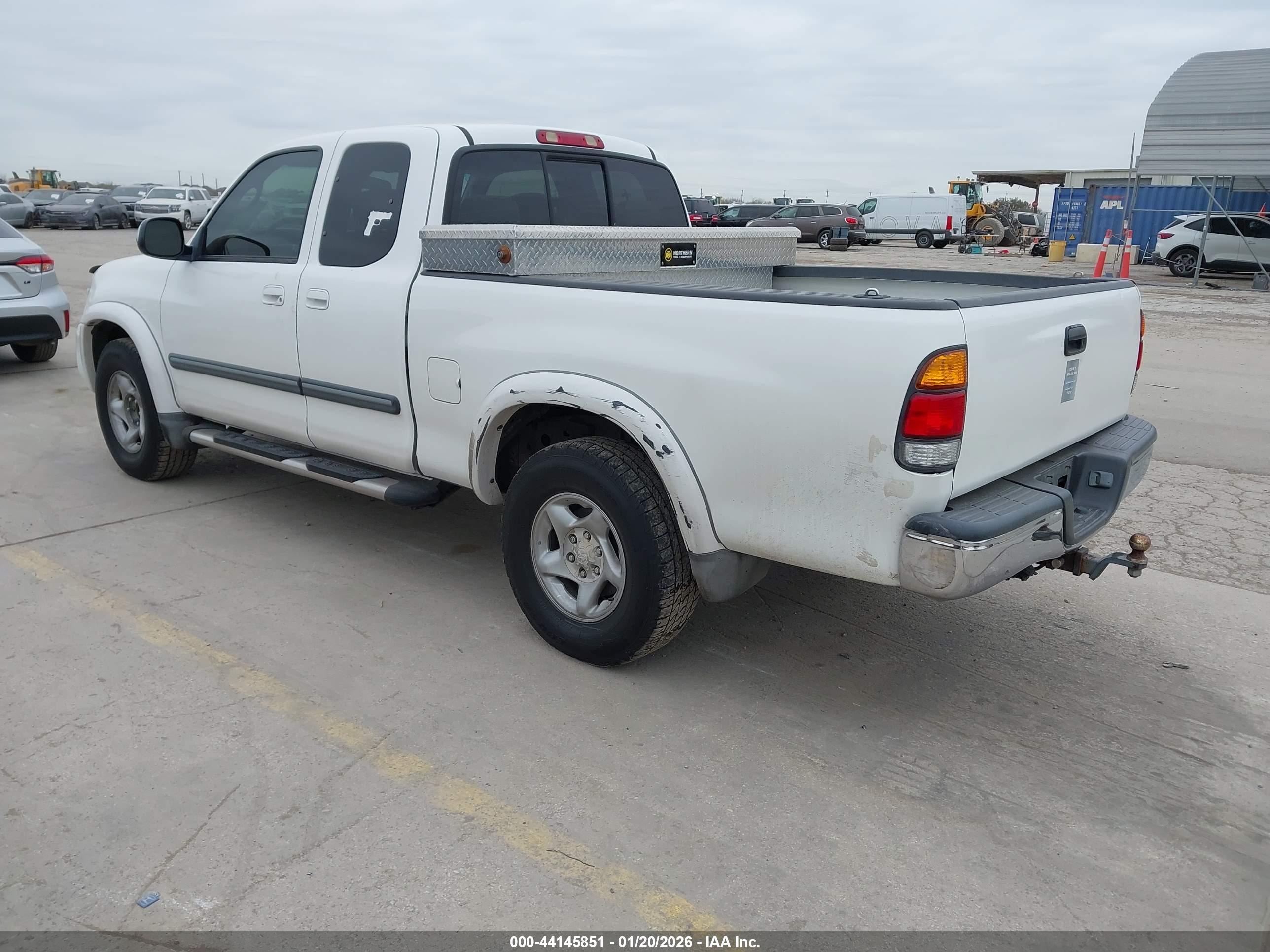 TOYOTA TUNDRA image 3