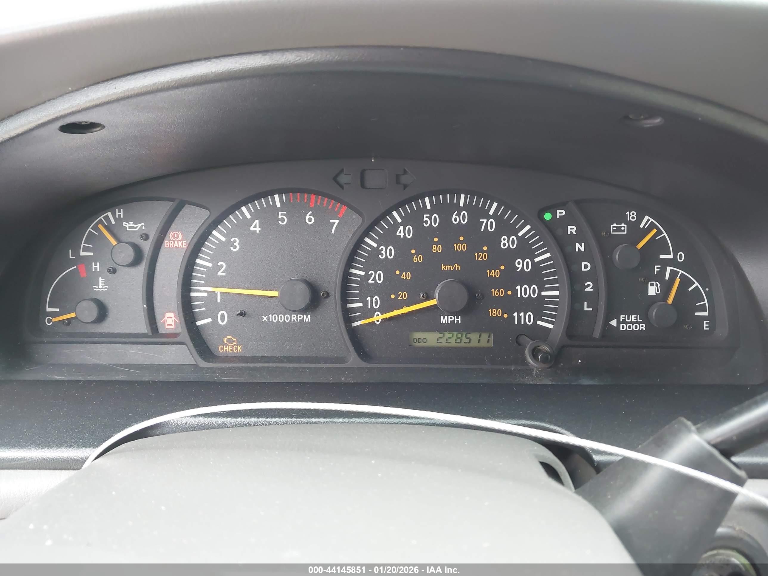 TOYOTA TUNDRA image 7