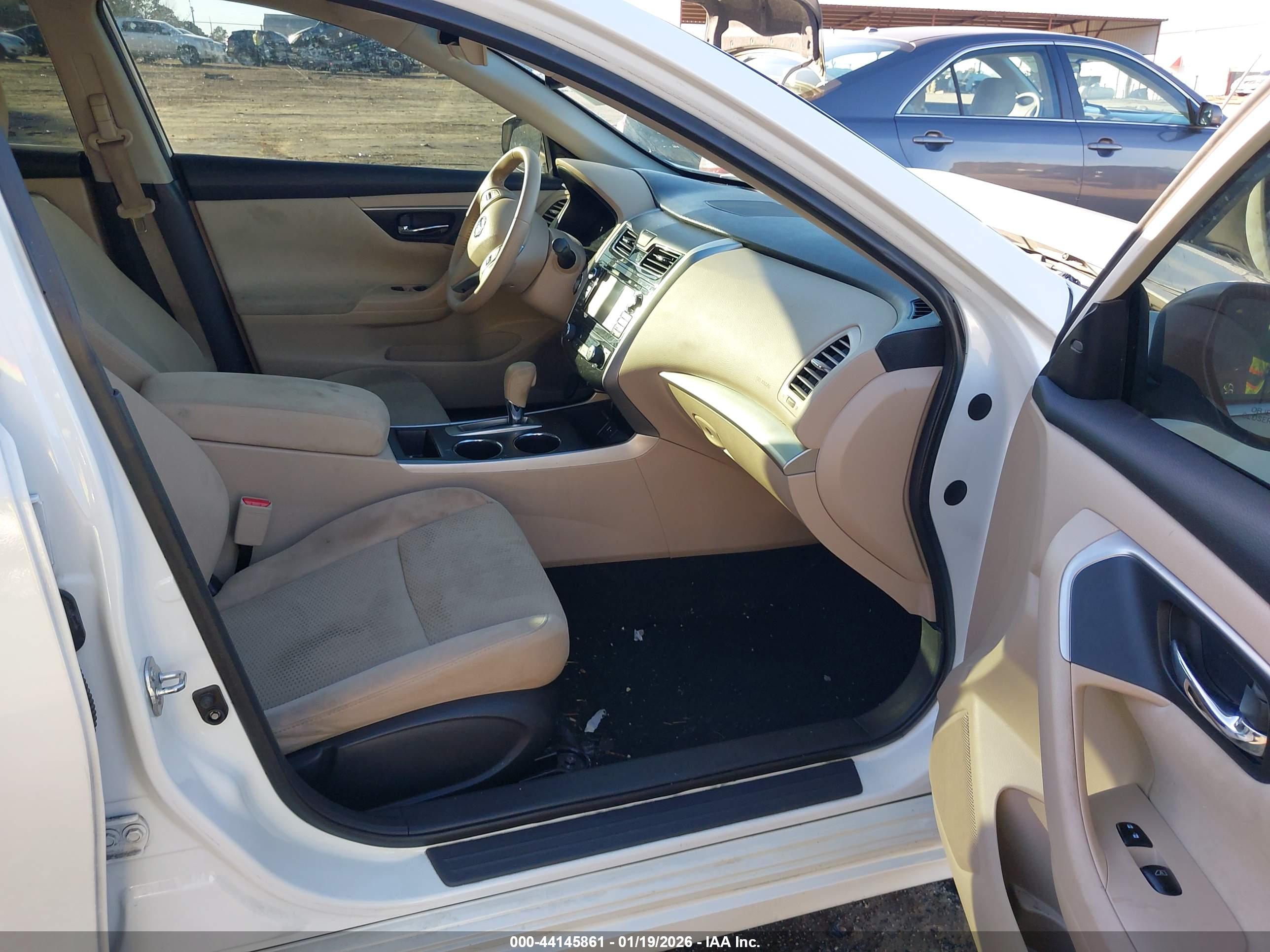 NISSAN ALTIMA image 5