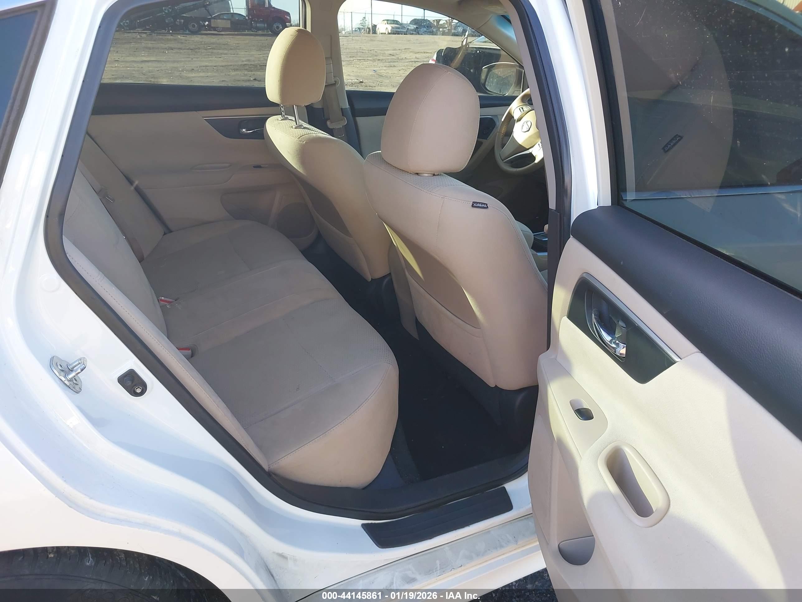 NISSAN ALTIMA image 8
