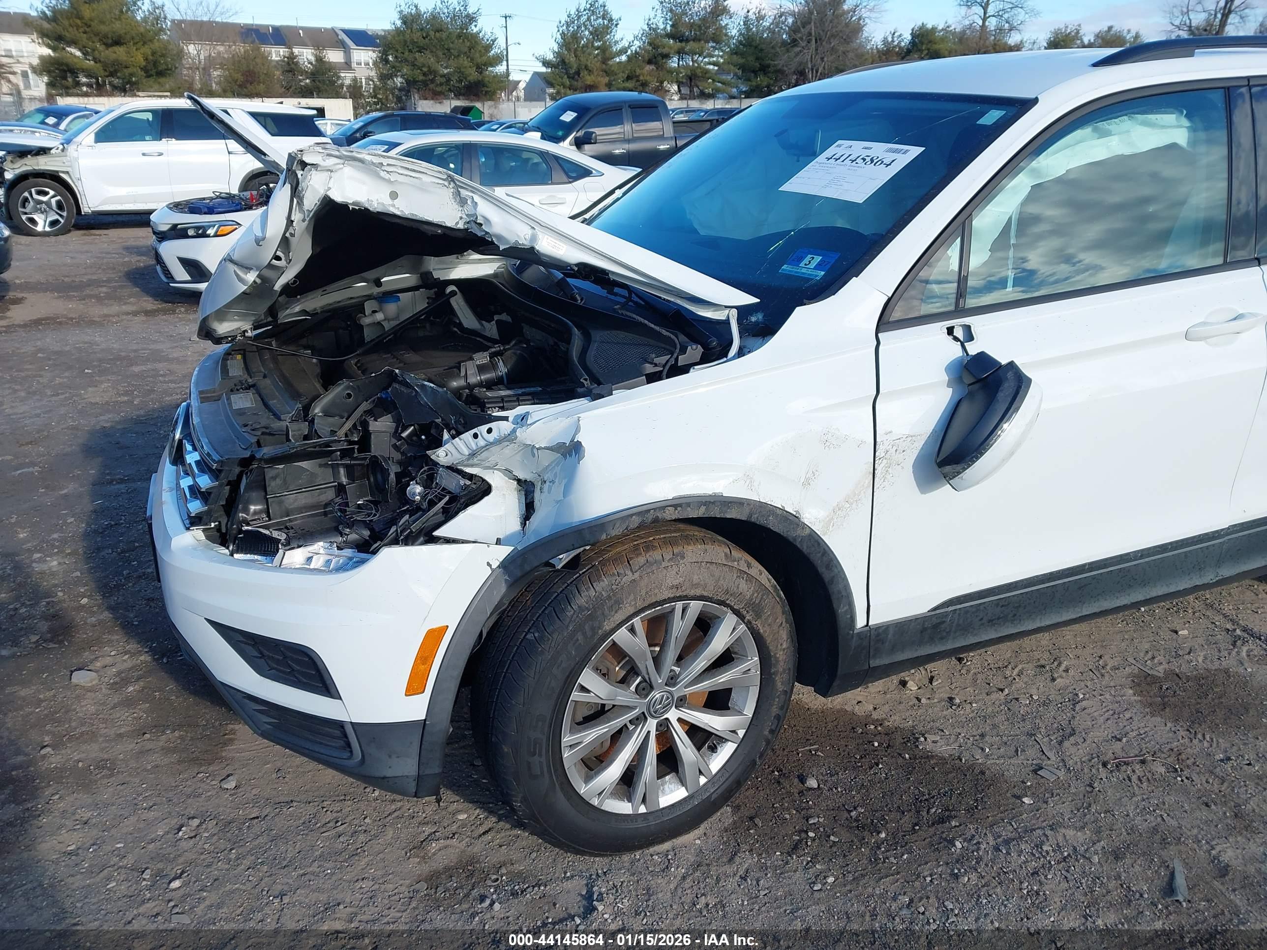 VOLKSWAGEN TIGUAN image 6