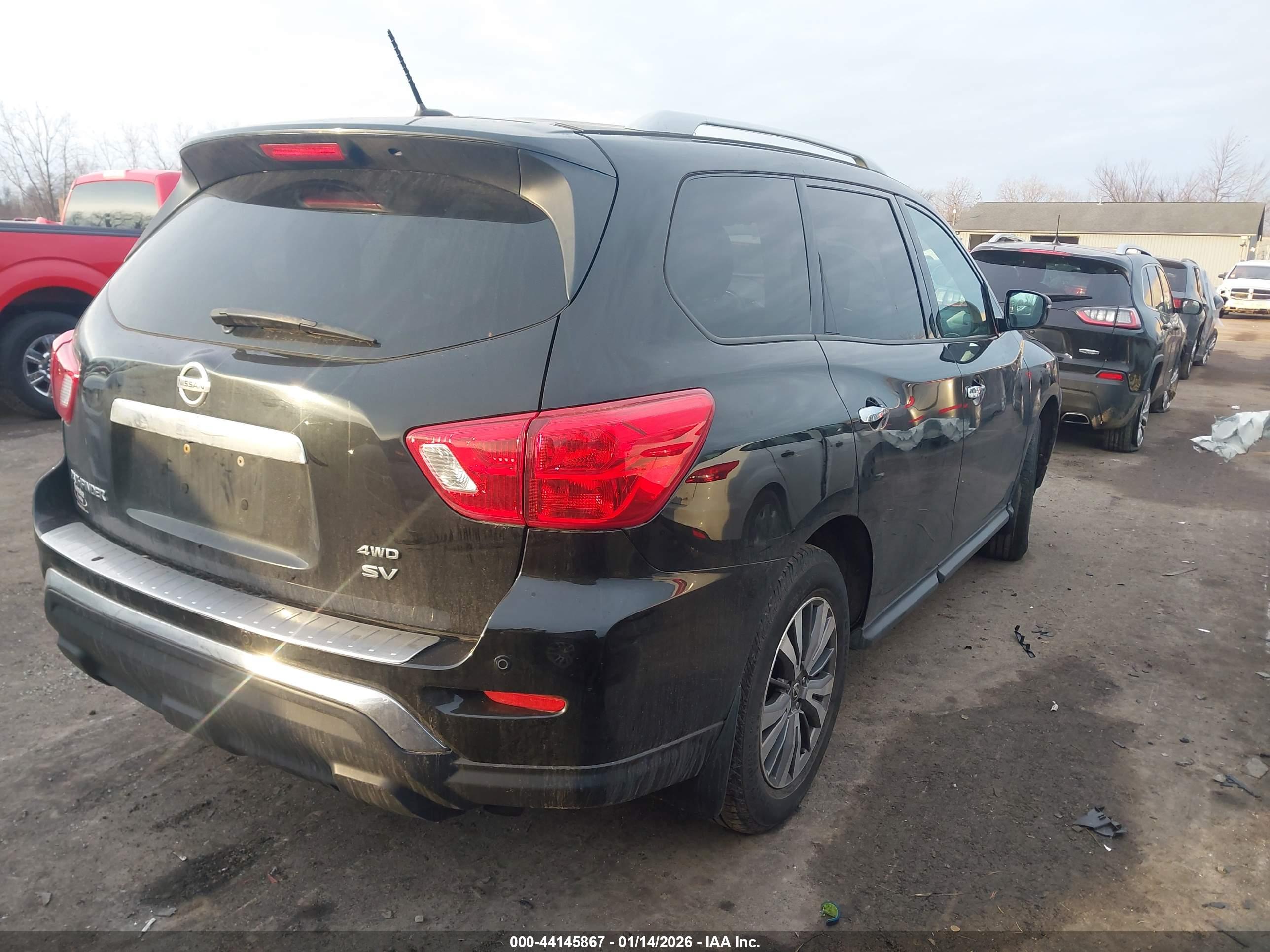 NISSAN PATHFINDER image 4
