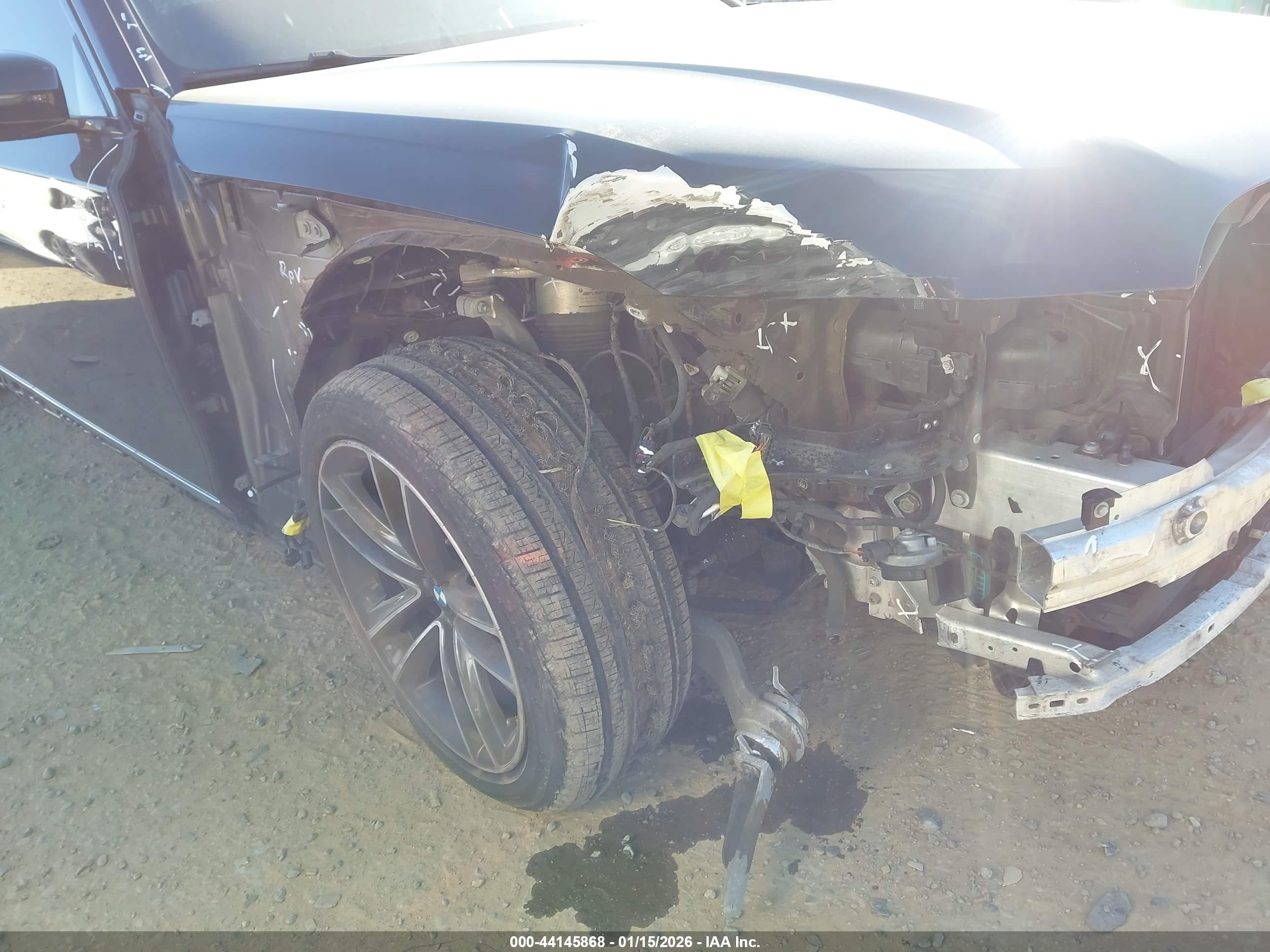 BMW 750I image 6