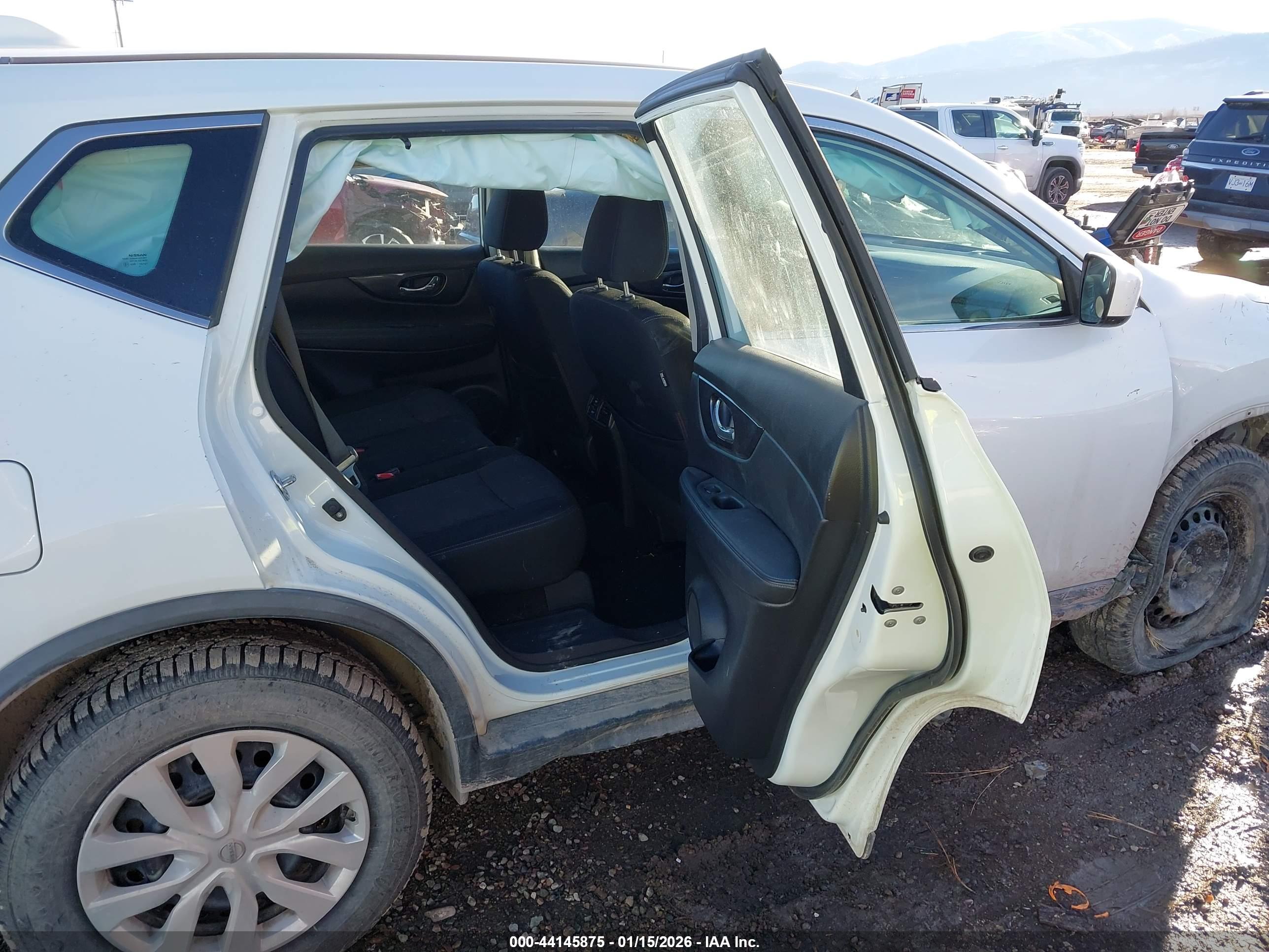 NISSAN ROGUE image 8