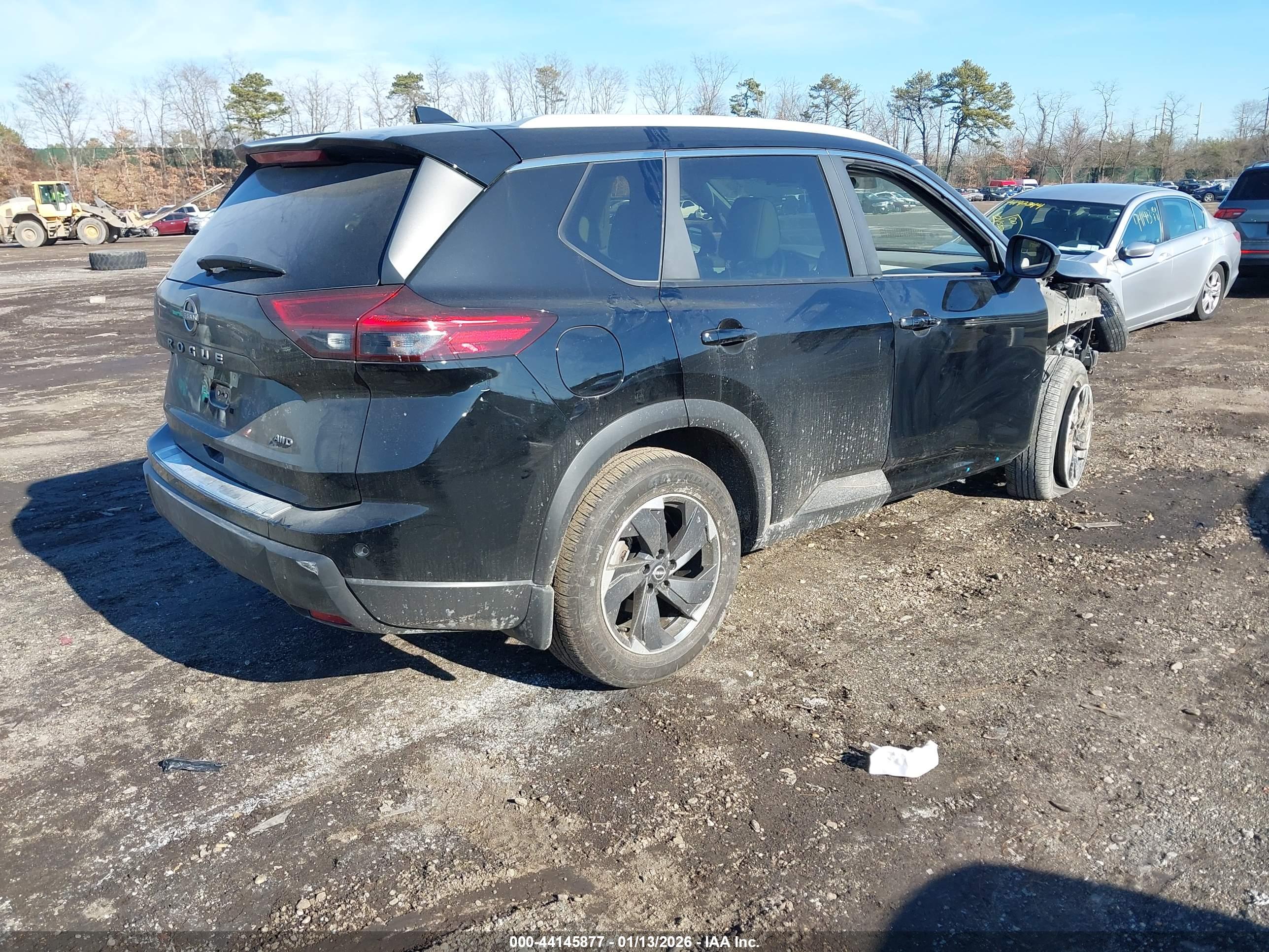NISSAN ROGUE image 4