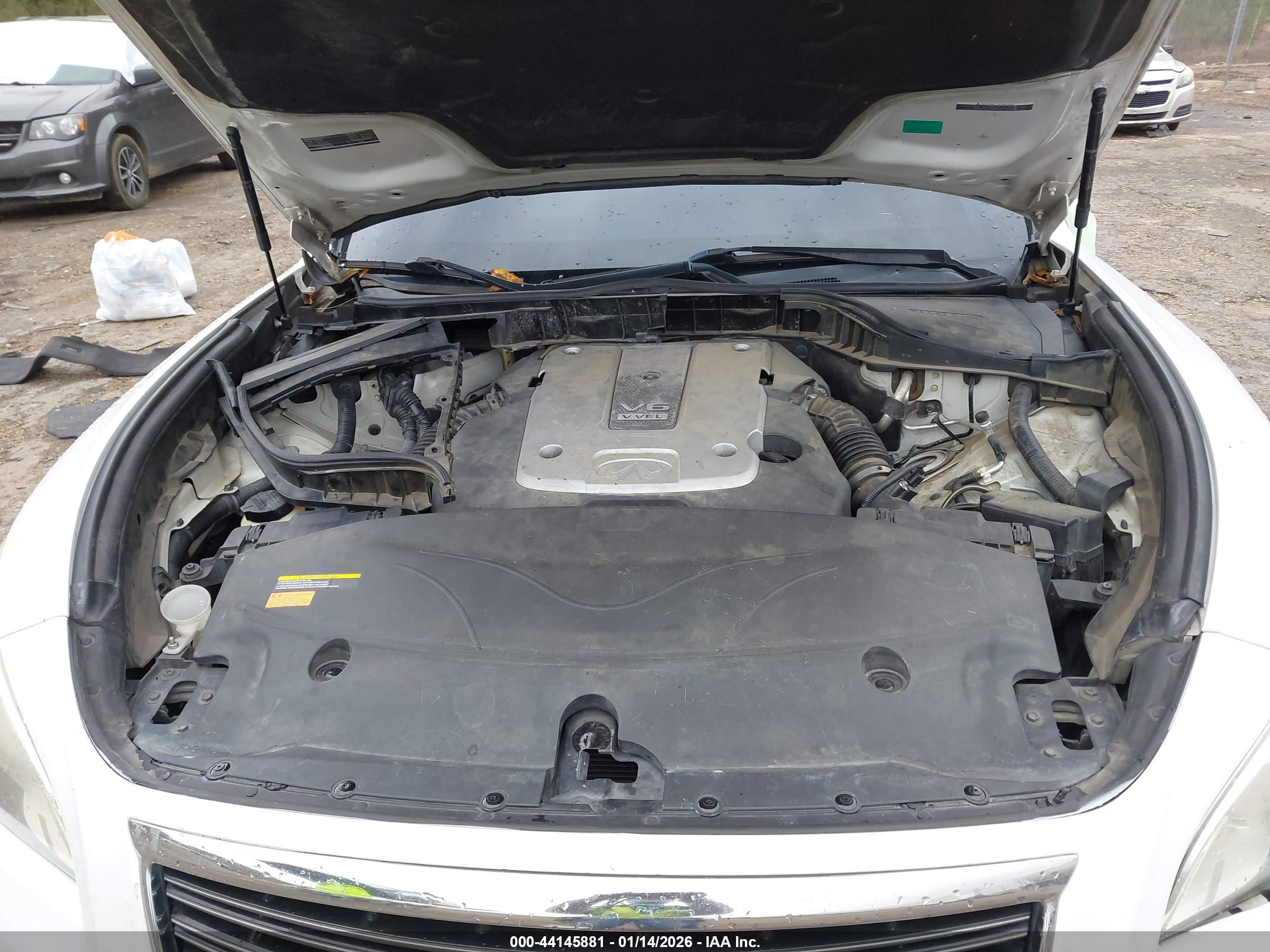 INFINITI M37 image 10