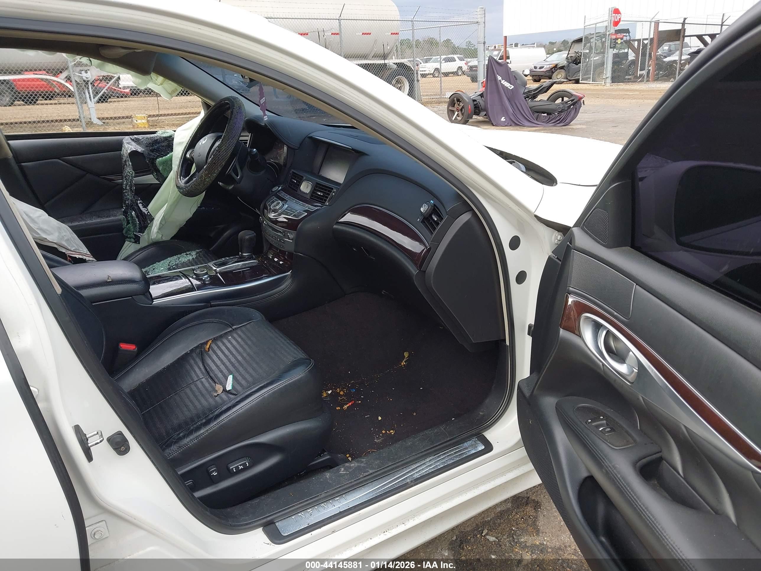 INFINITI M37 image 5