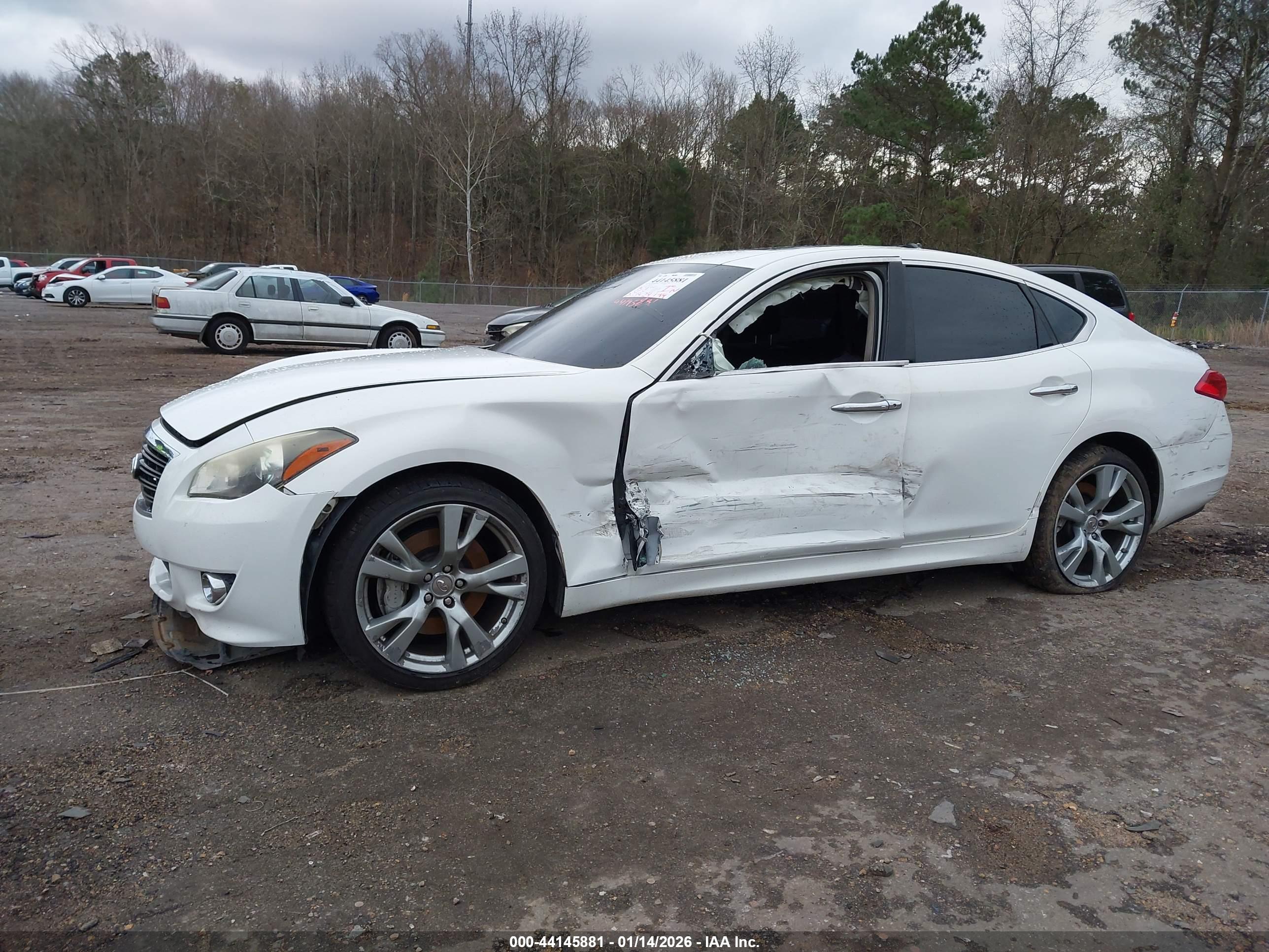 INFINITI M37 image 6