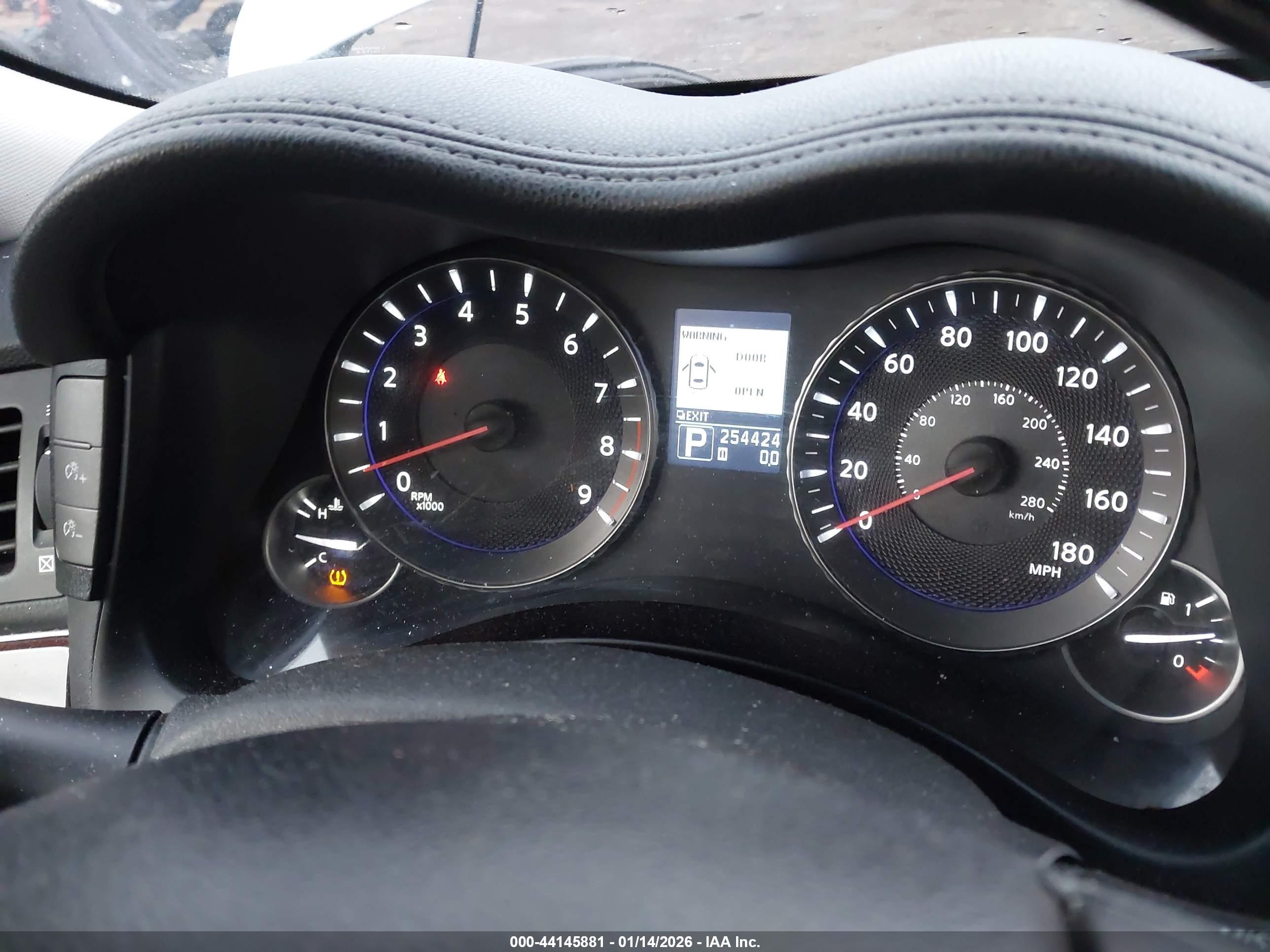 INFINITI M37 image 7
