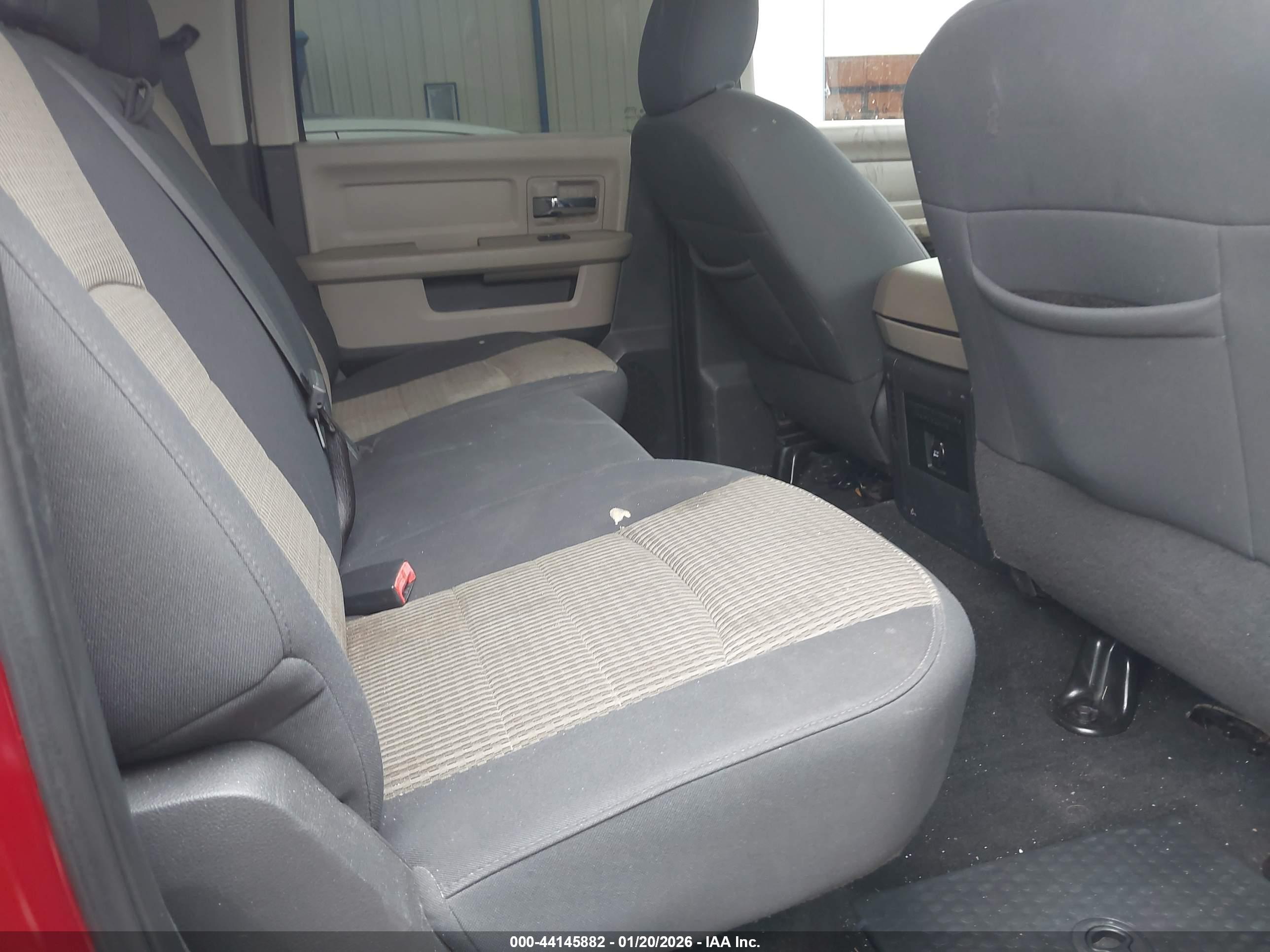 DODGE RAM image 8