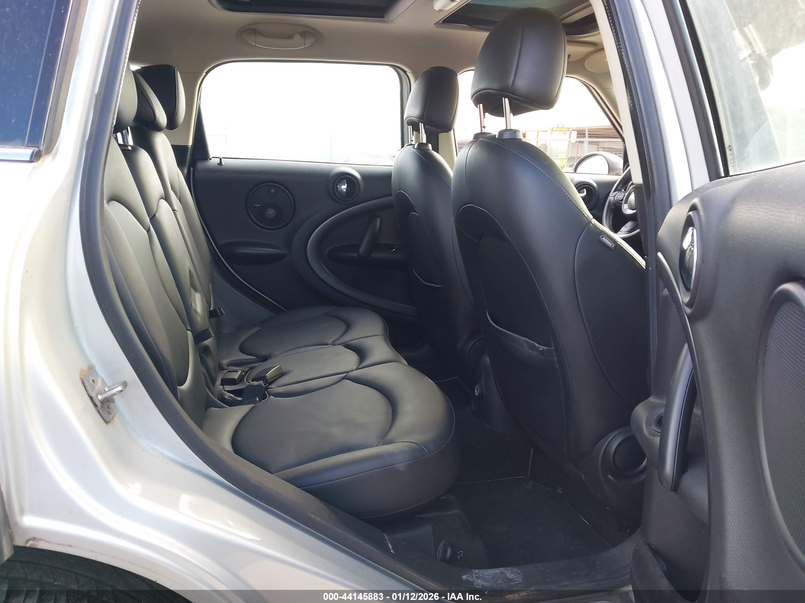 MINI COOPER image 8
