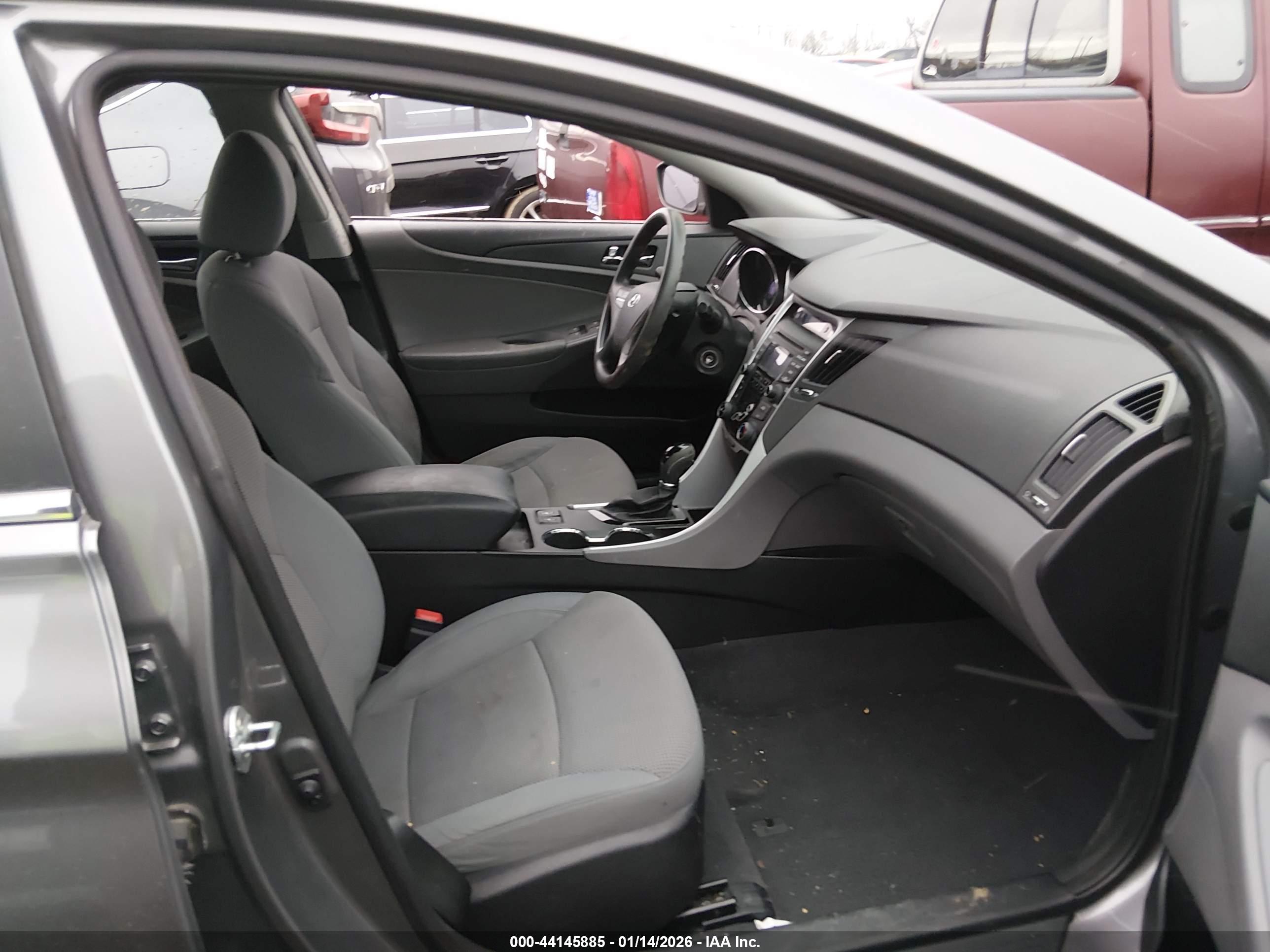 HYUNDAI SONATA image 5