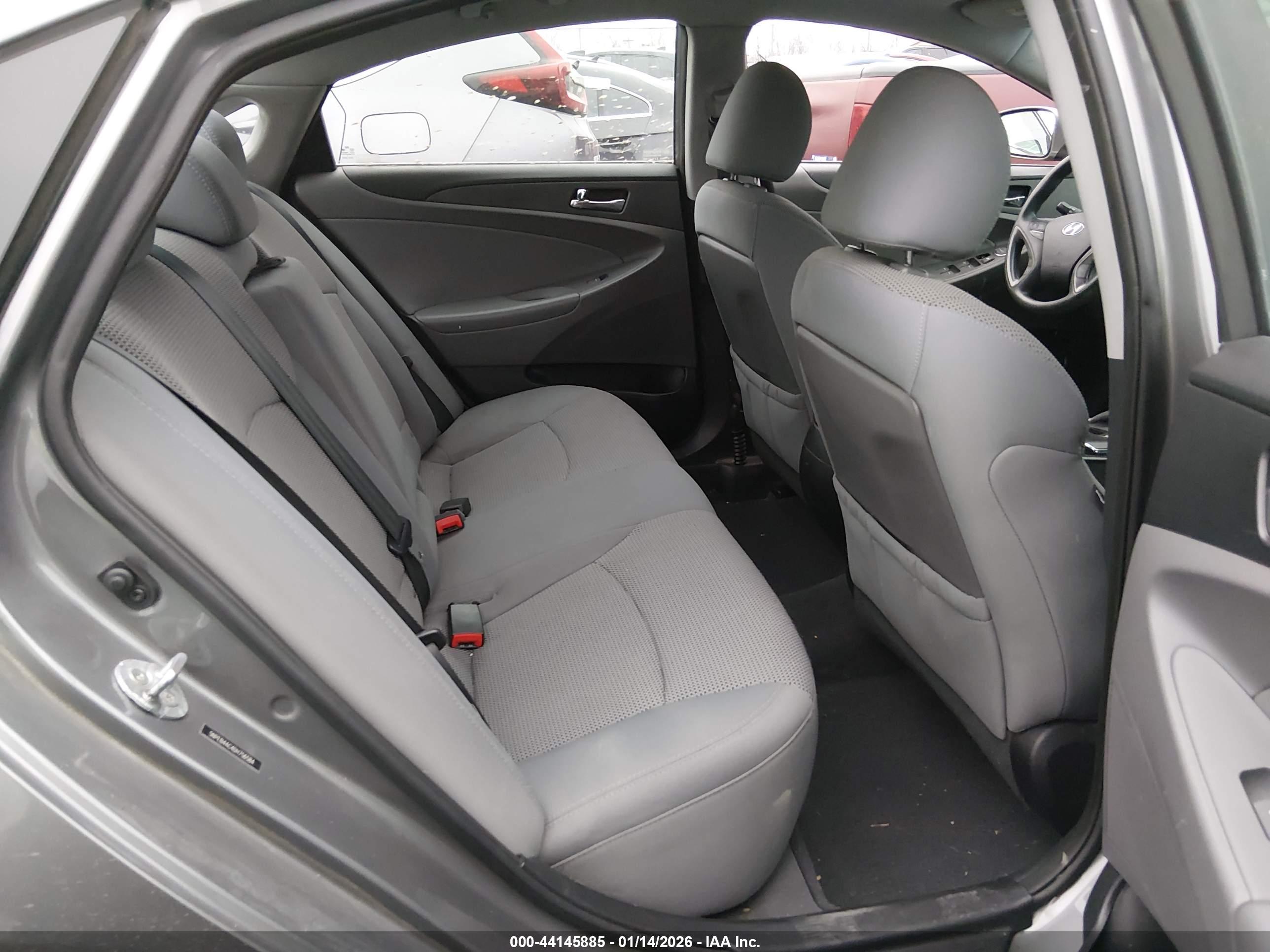 HYUNDAI SONATA image 8