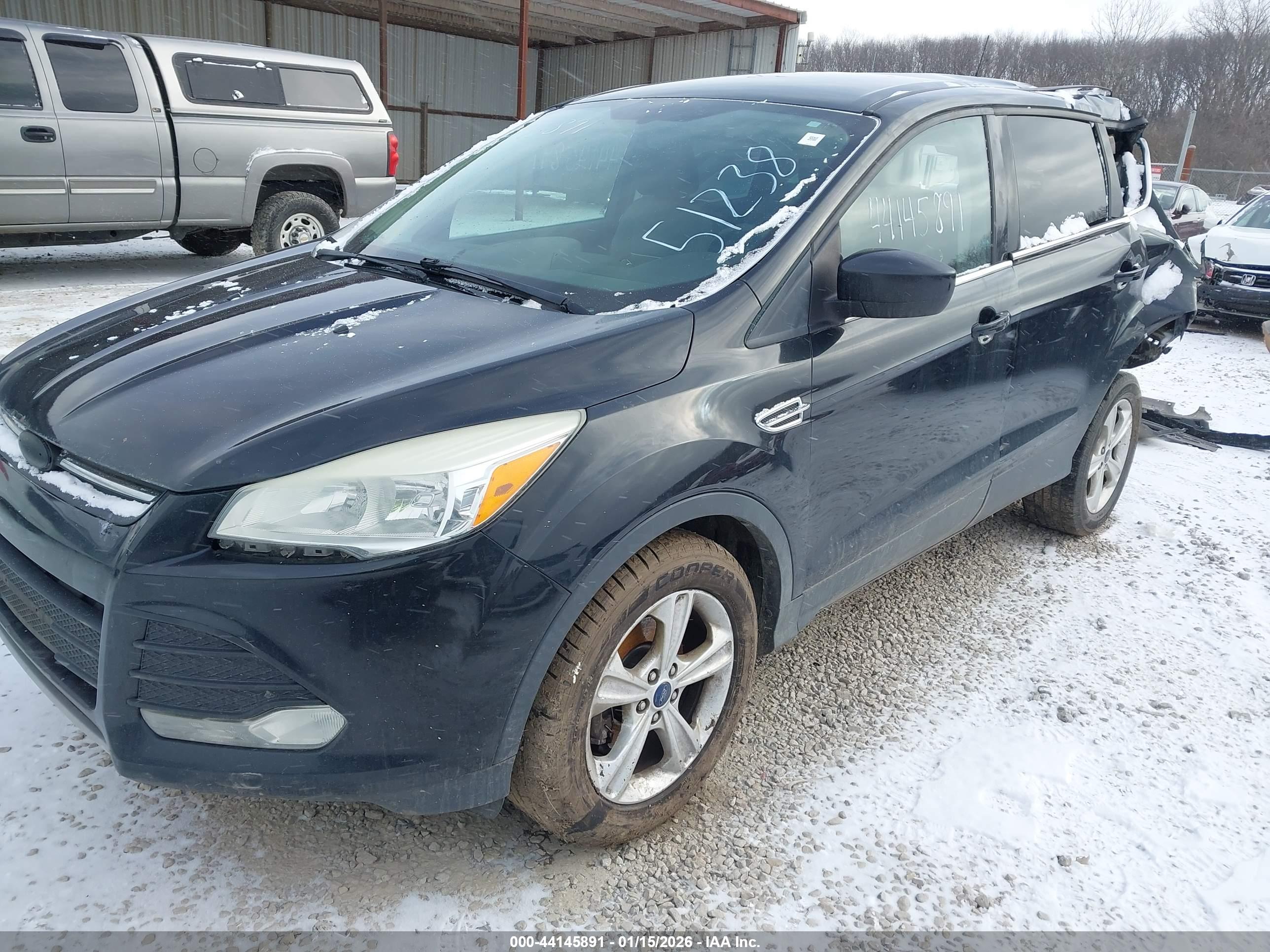 FORD ESCAPE image 2