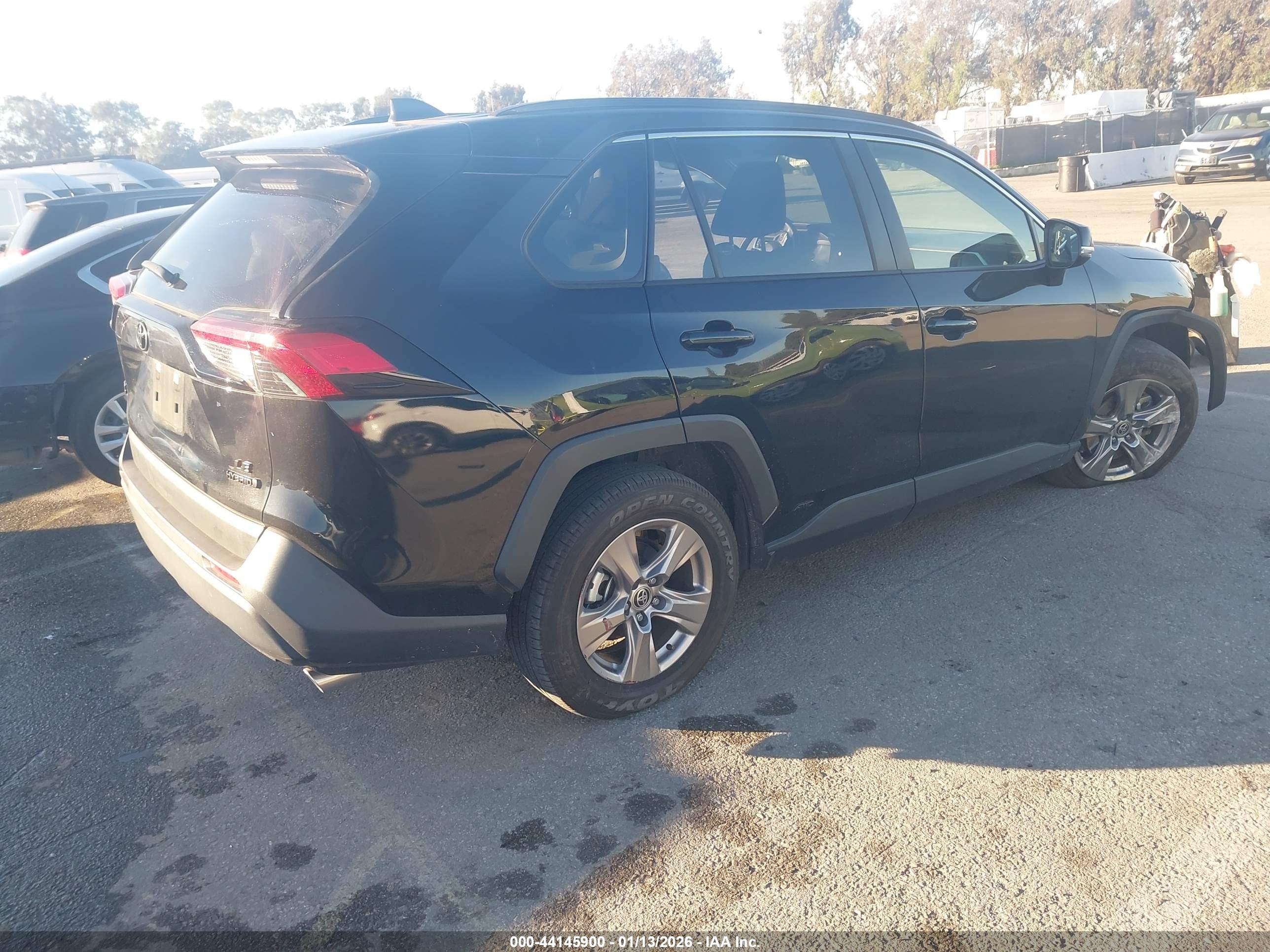 TOYOTA RAV4 image 4
