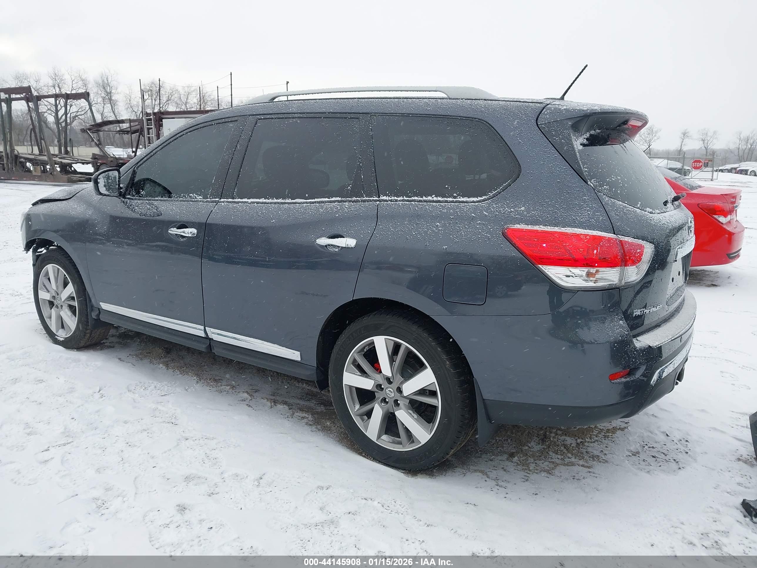 NISSAN PATHFINDER image 3