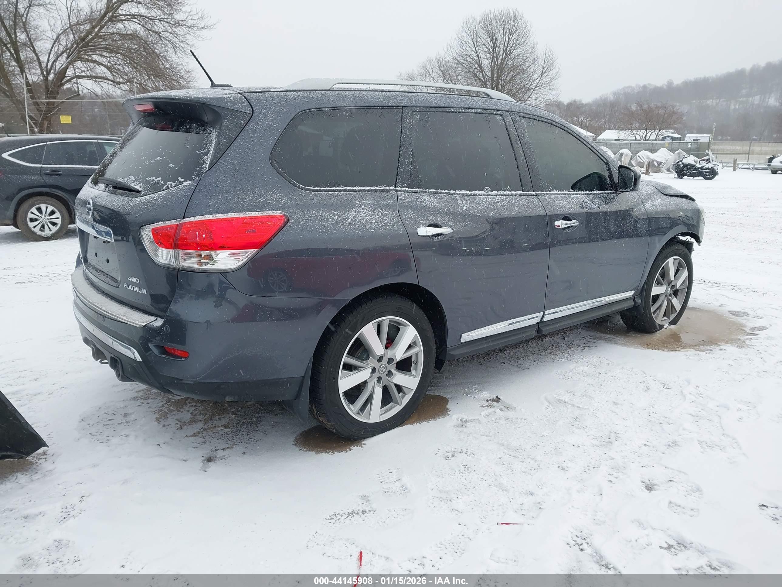 NISSAN PATHFINDER image 4