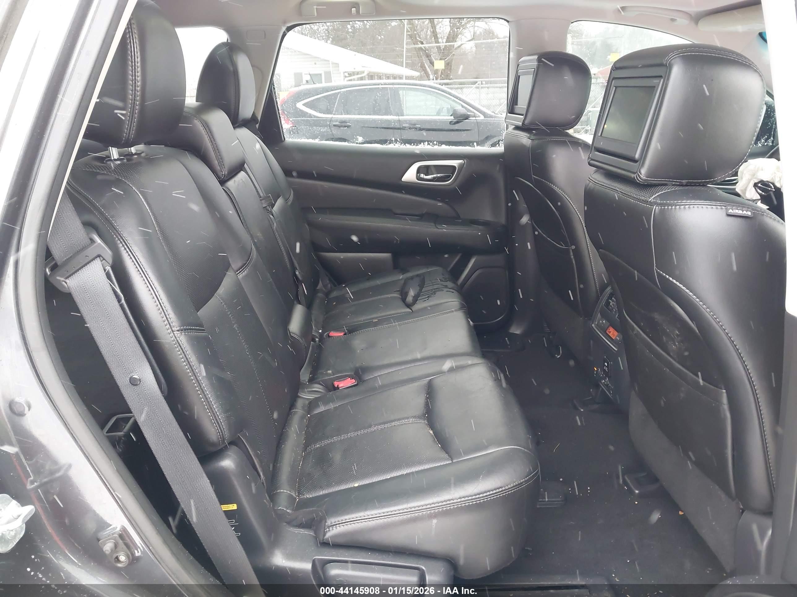 NISSAN PATHFINDER image 8