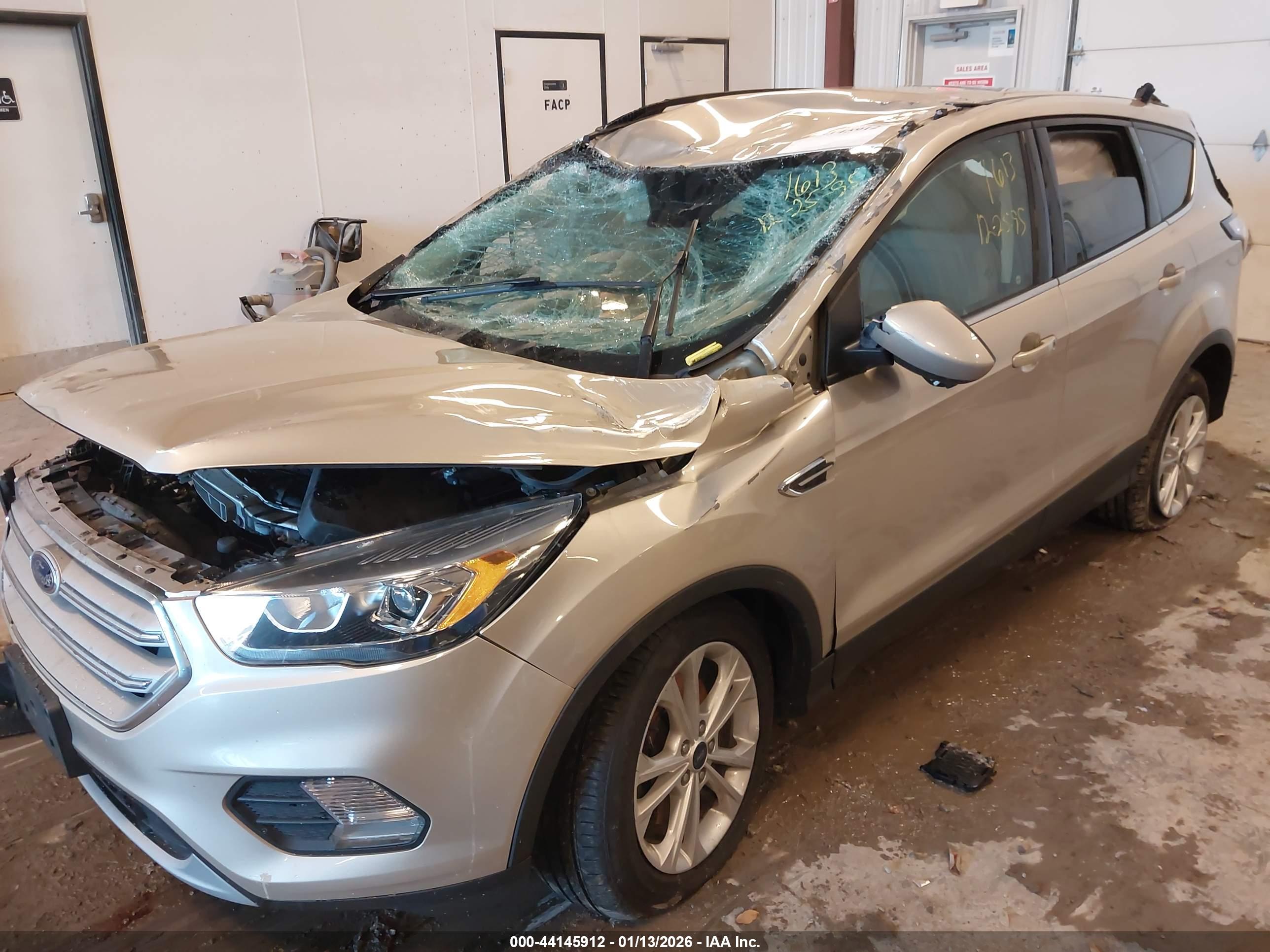 FORD ESCAPE image 2