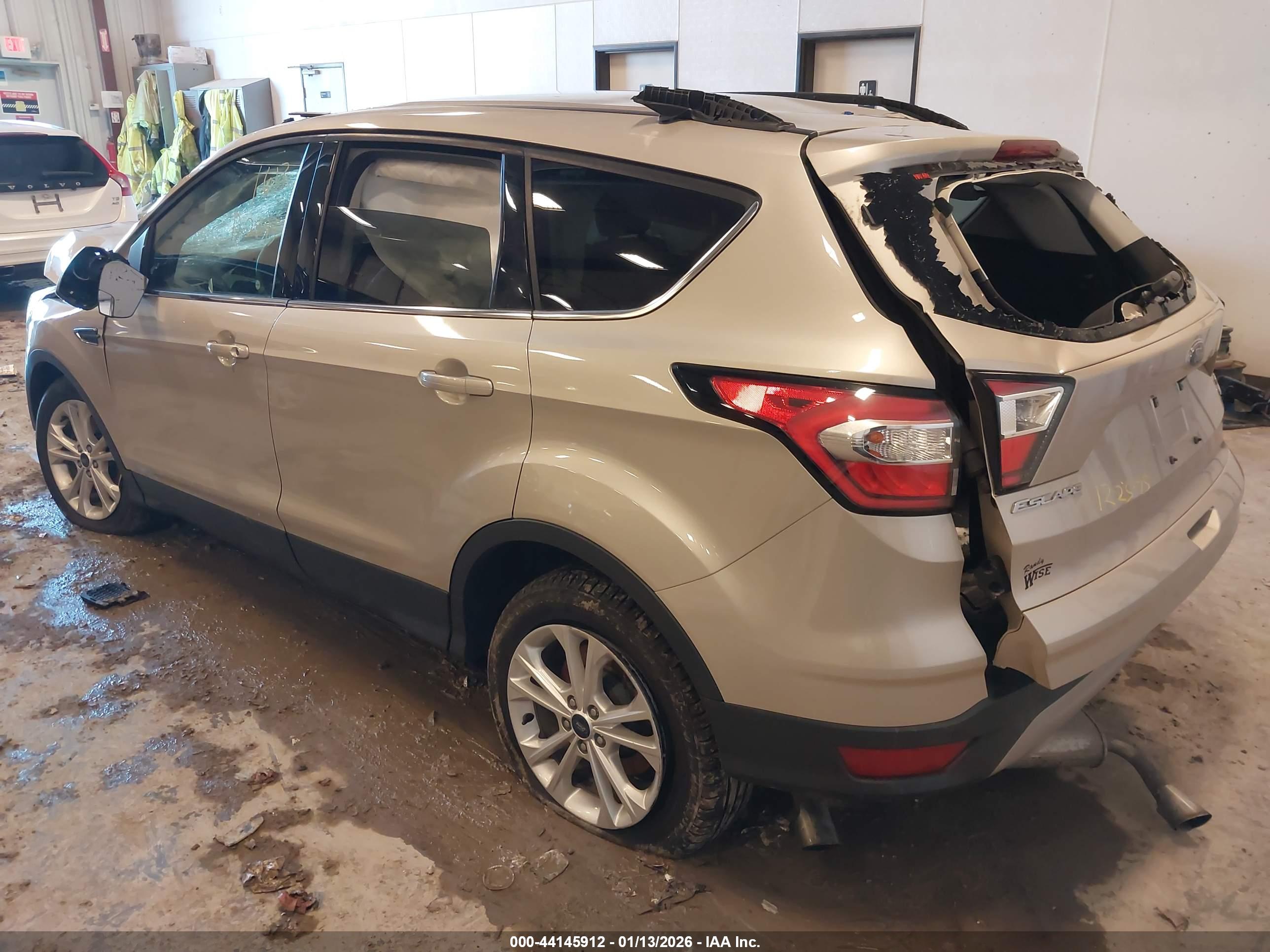 FORD ESCAPE image 3