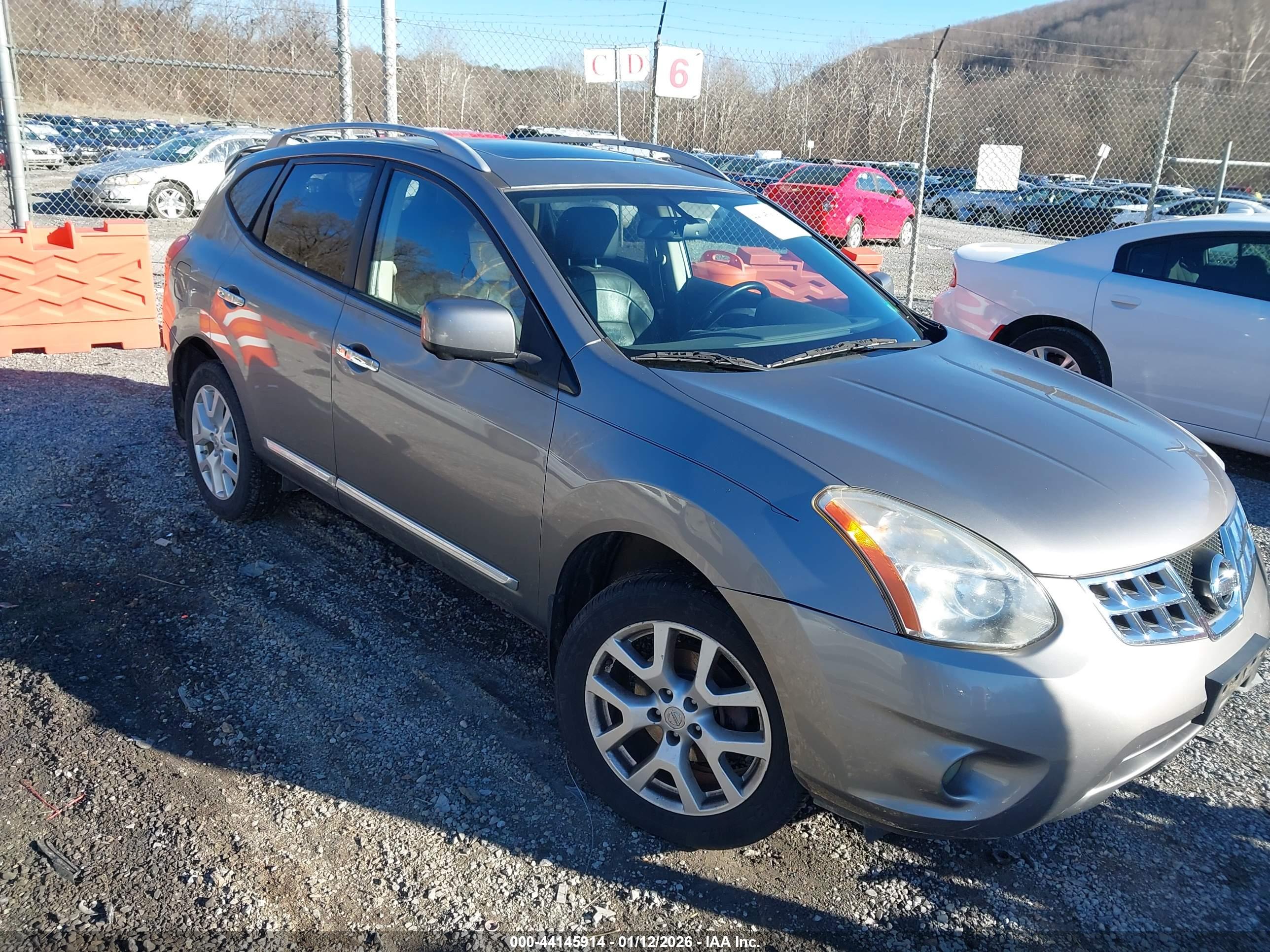 NISSAN ROGUE image 6