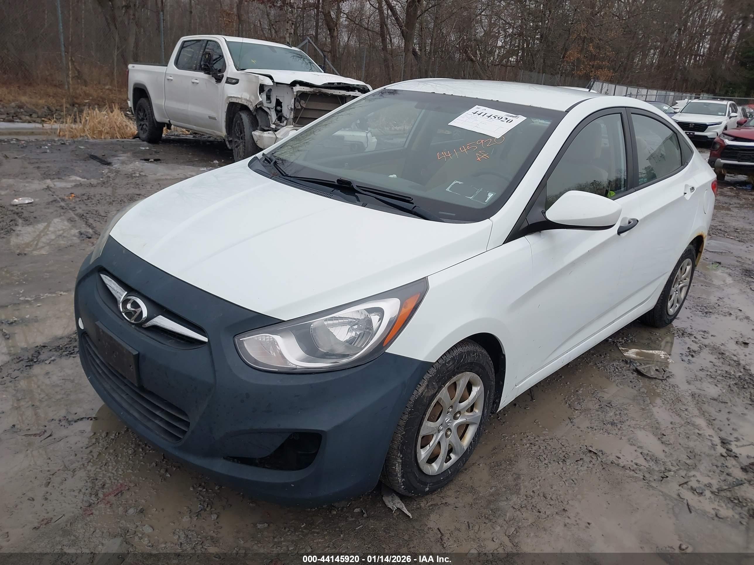 HYUNDAI ACCENT image 2