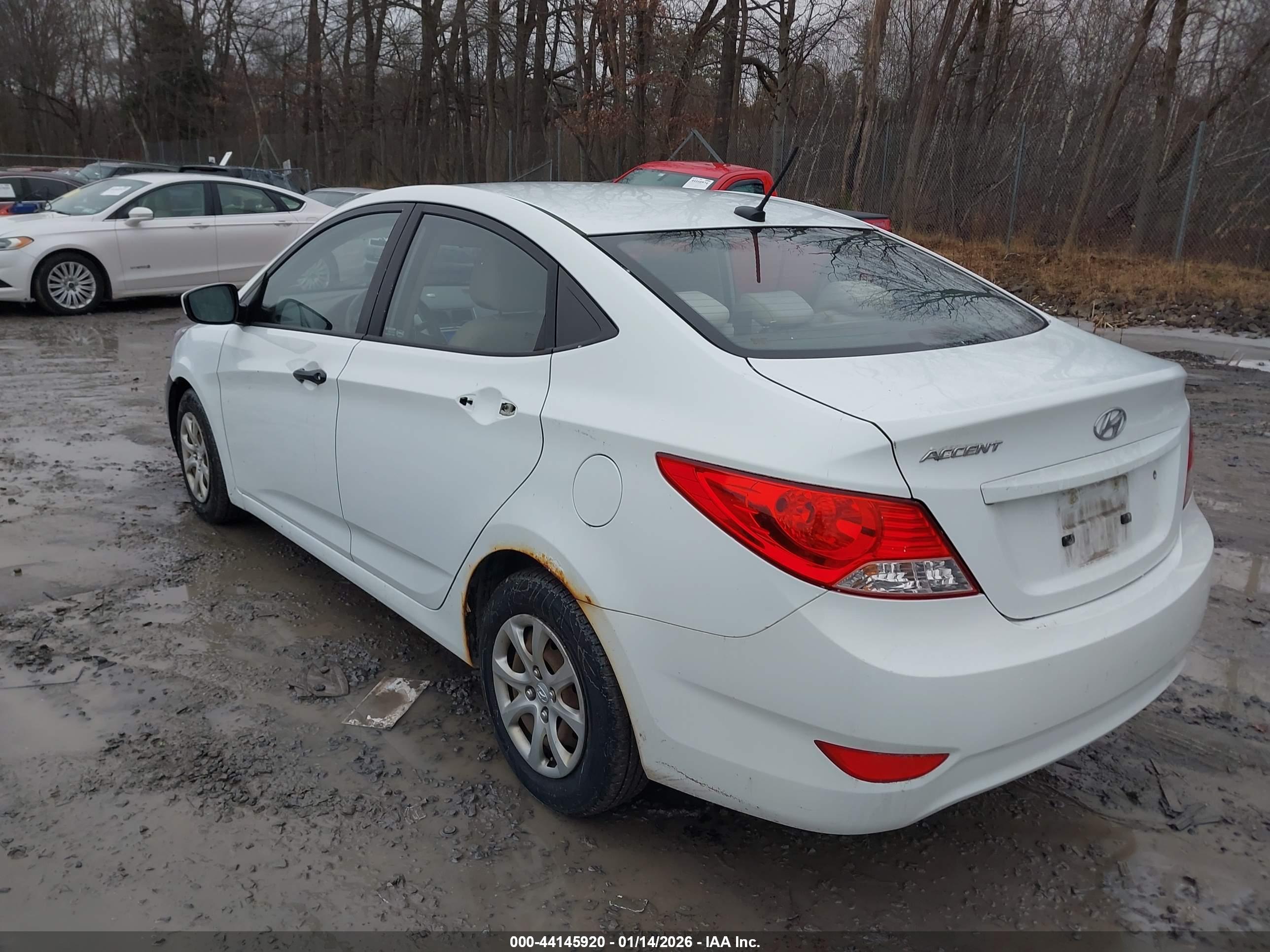 HYUNDAI ACCENT image 3
