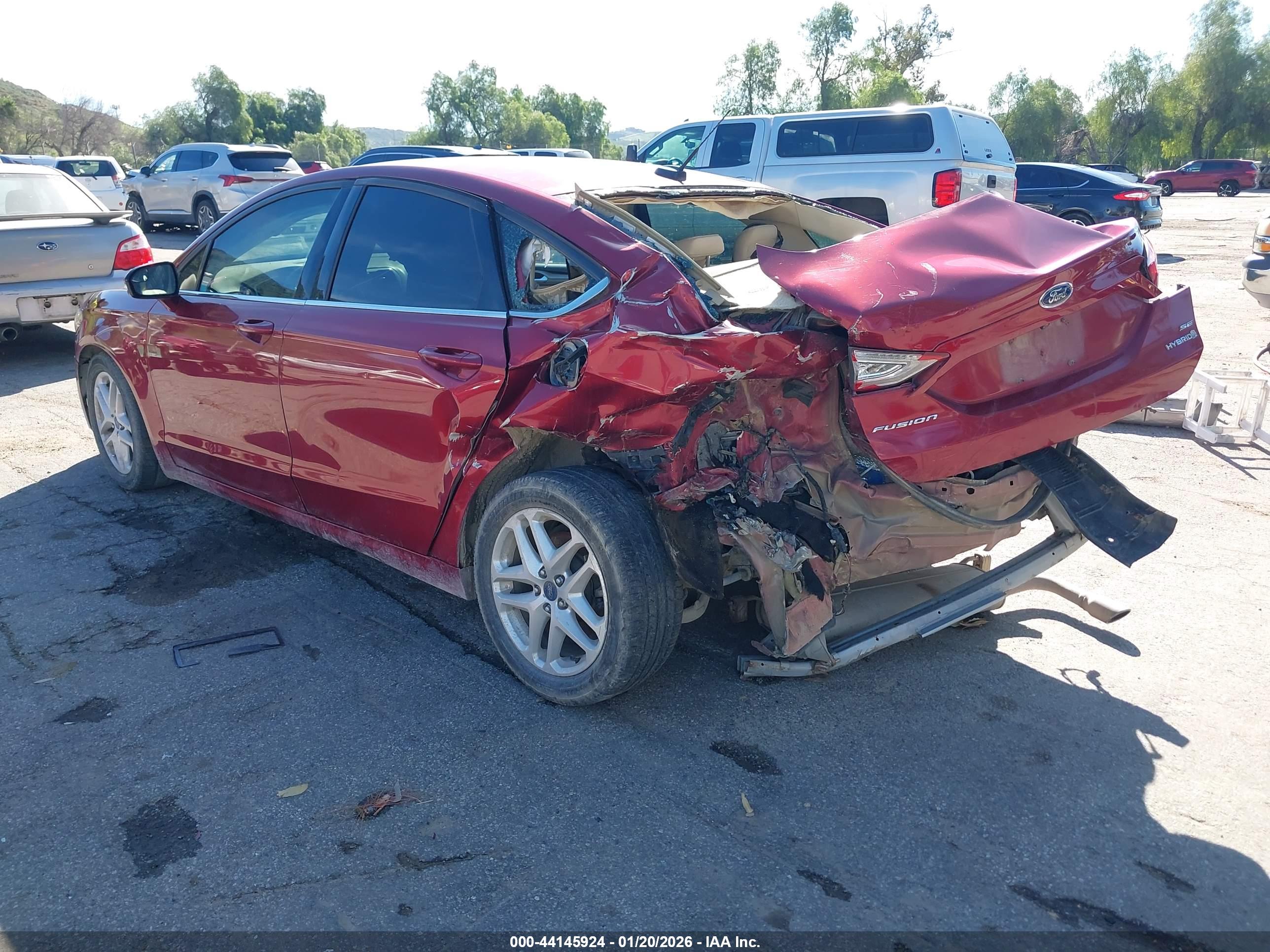 FORD FUSION image 3