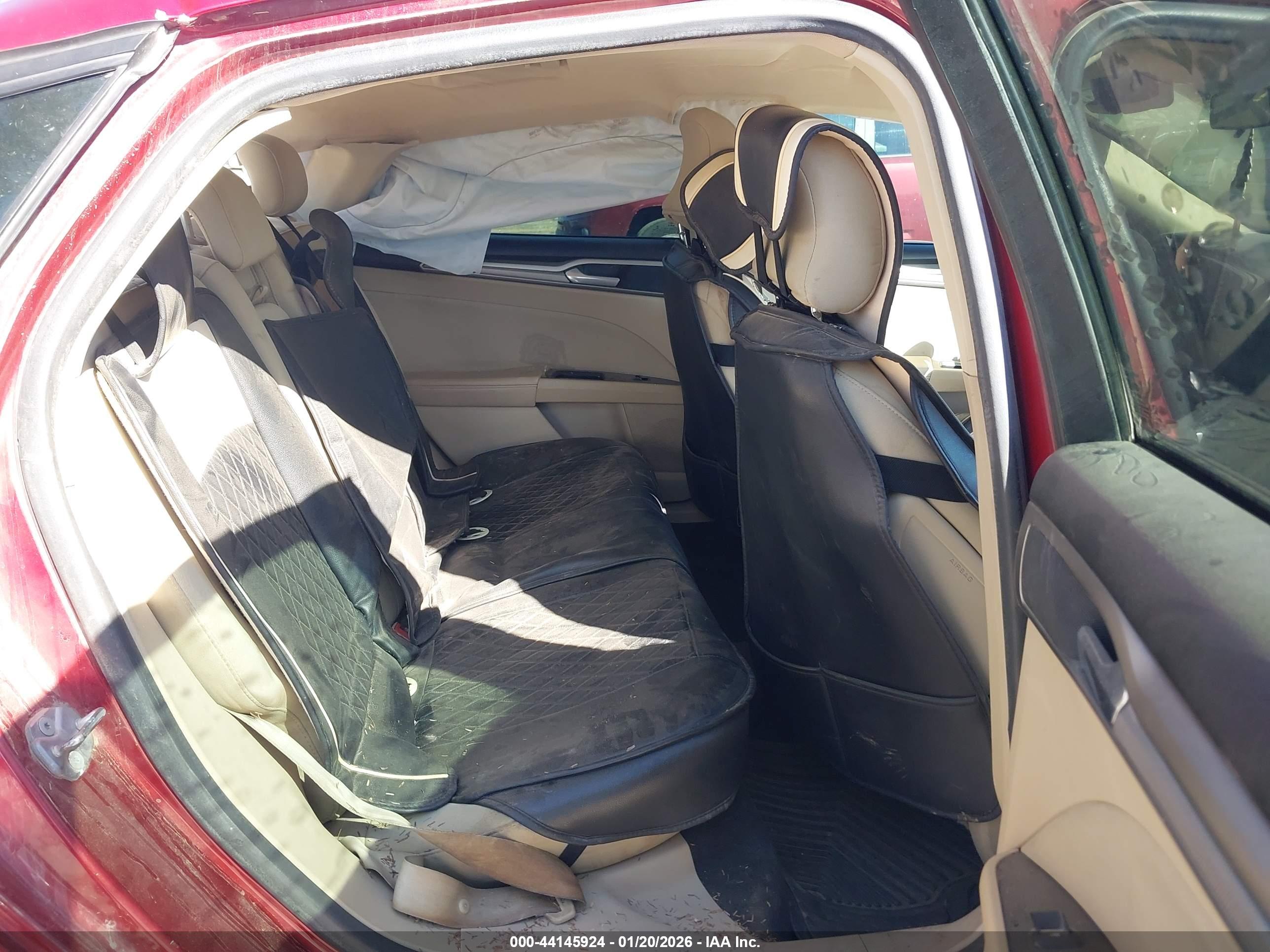 FORD FUSION image 8