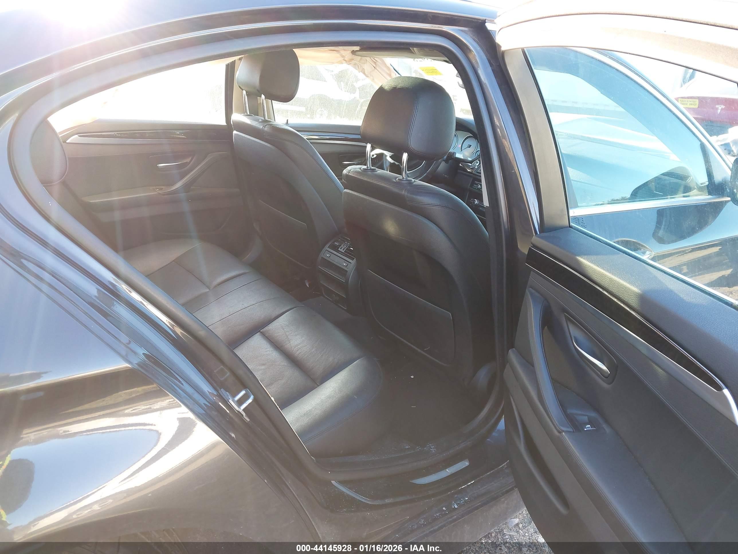 BMW 535I image 8