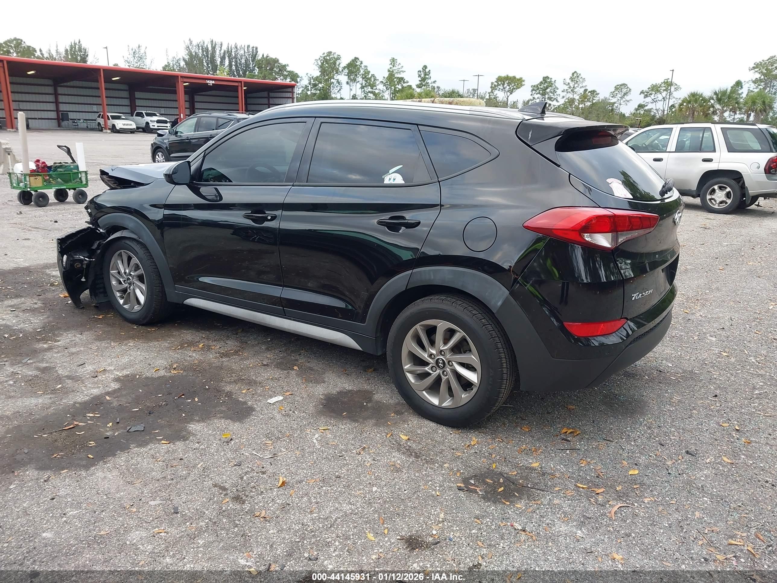 HYUNDAI TUCSON image 3