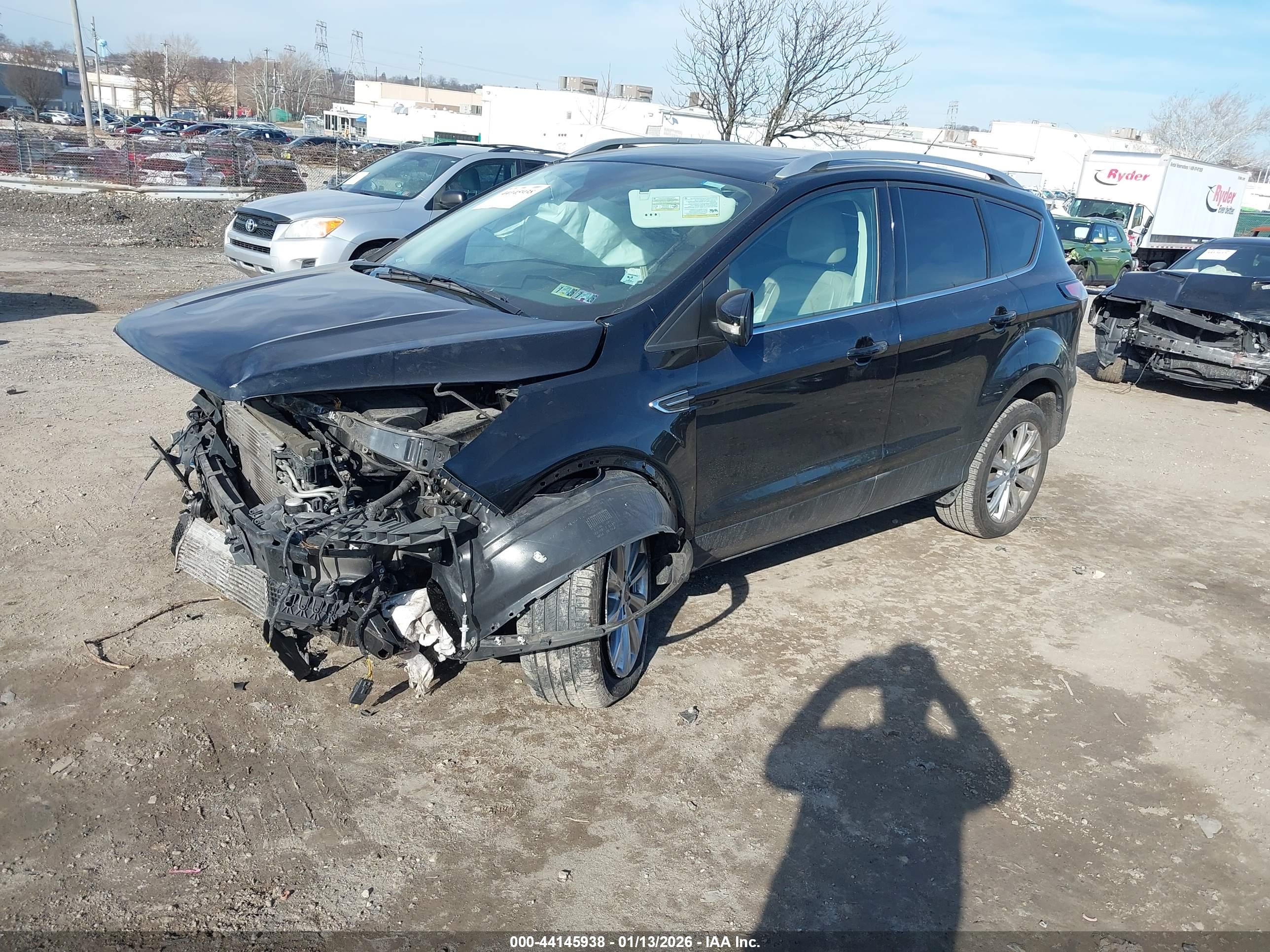 FORD ESCAPE image 2