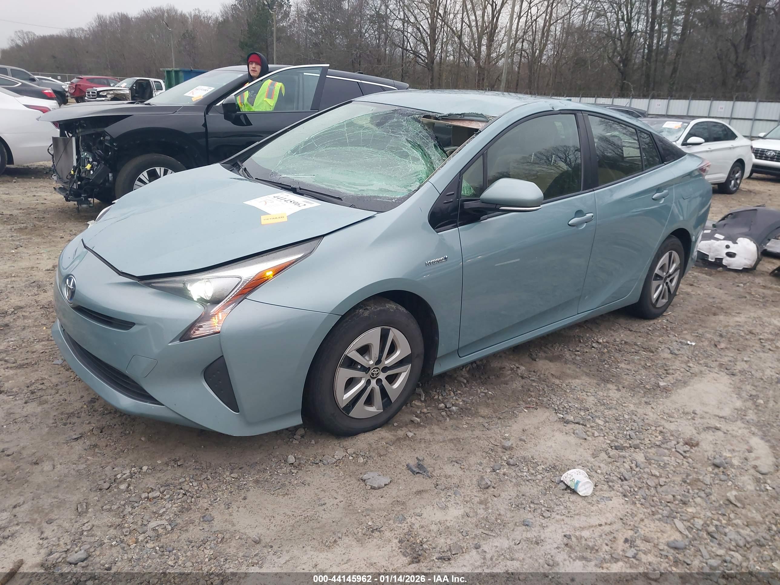 TOYOTA PRIUS image 2