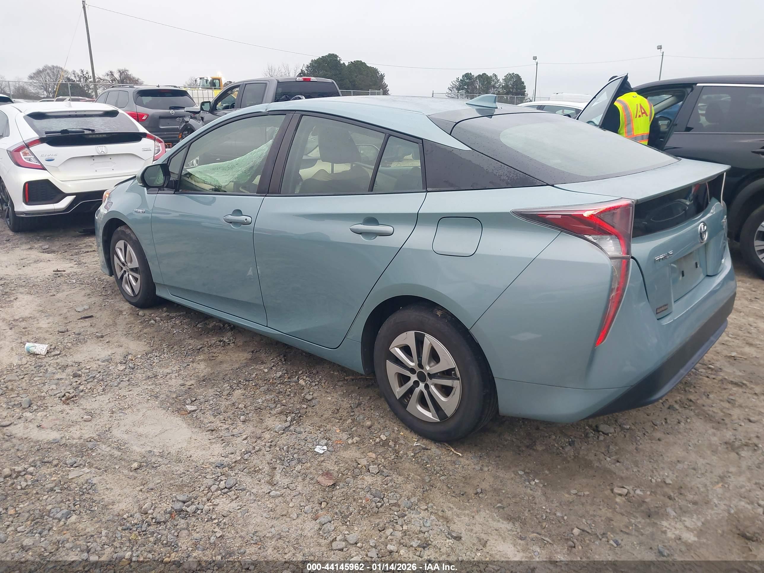TOYOTA PRIUS image 3