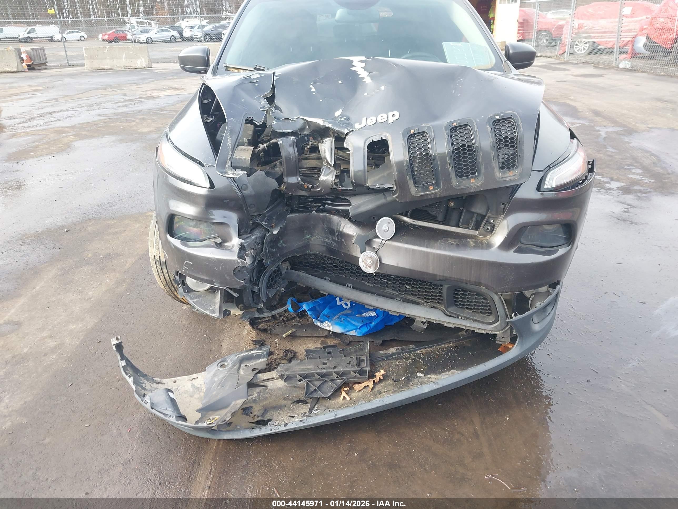 JEEP CHEROKEE image 6