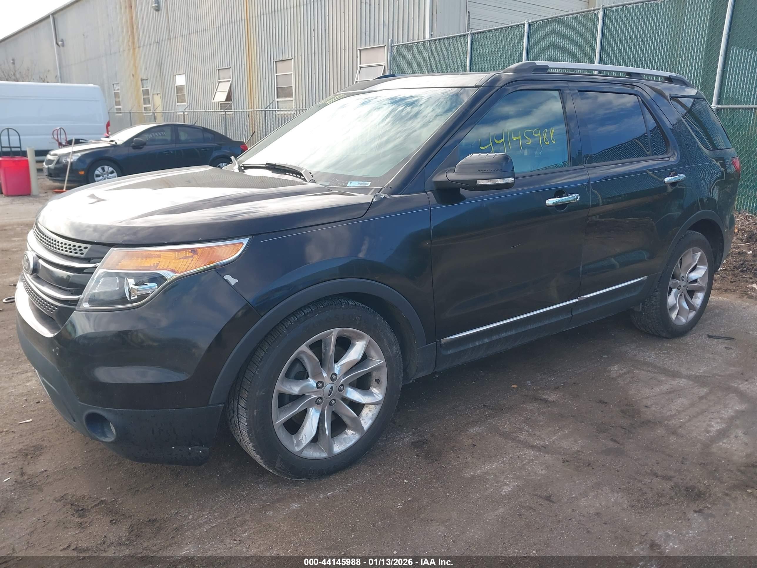 FORD EXPLORER image 2