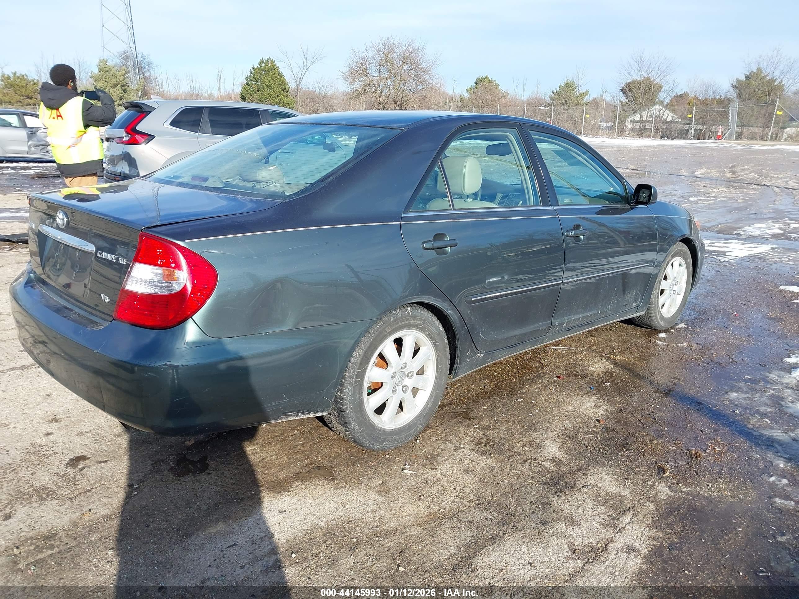 TOYOTA CAMRY image 4