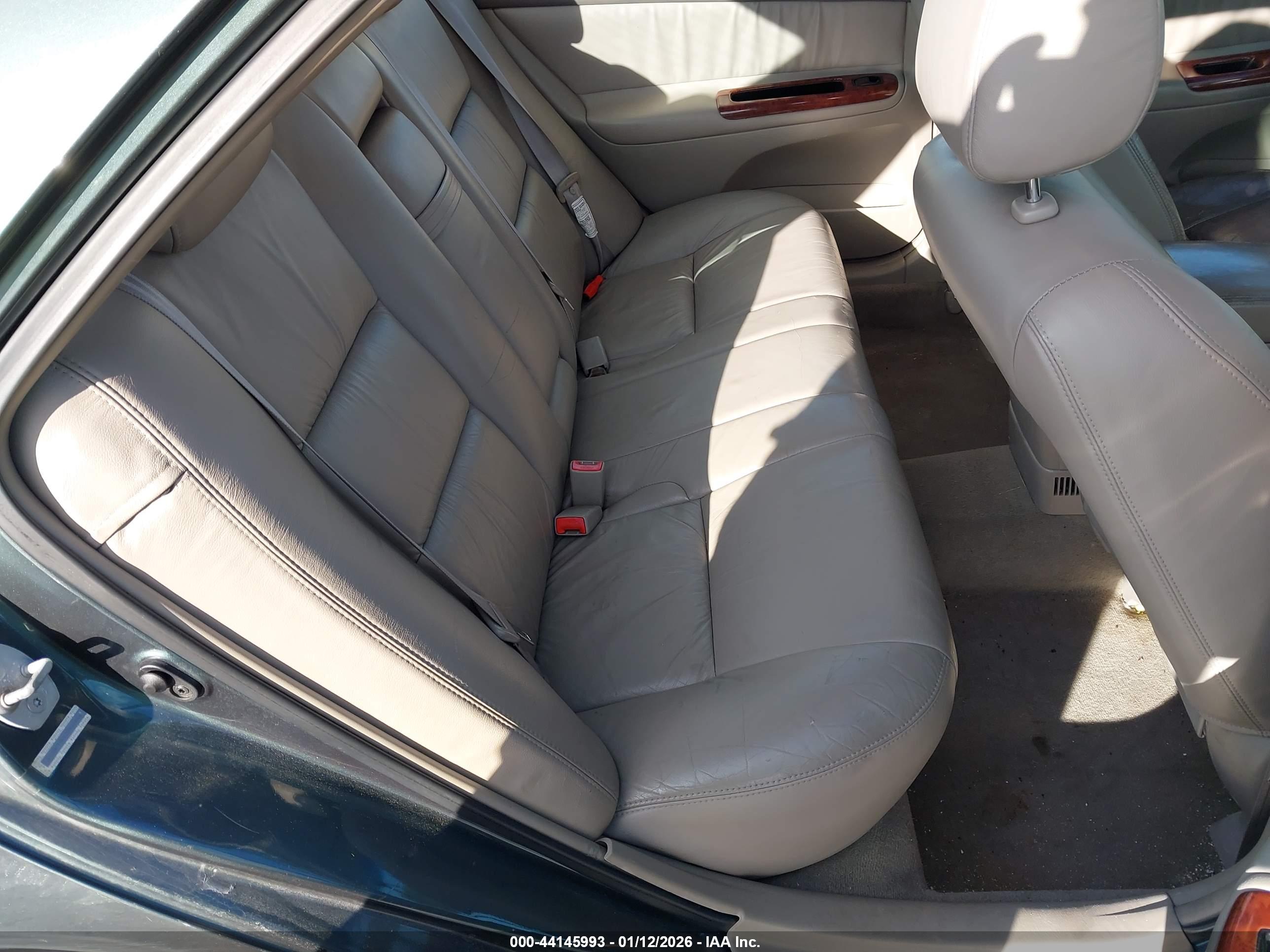 TOYOTA CAMRY image 8