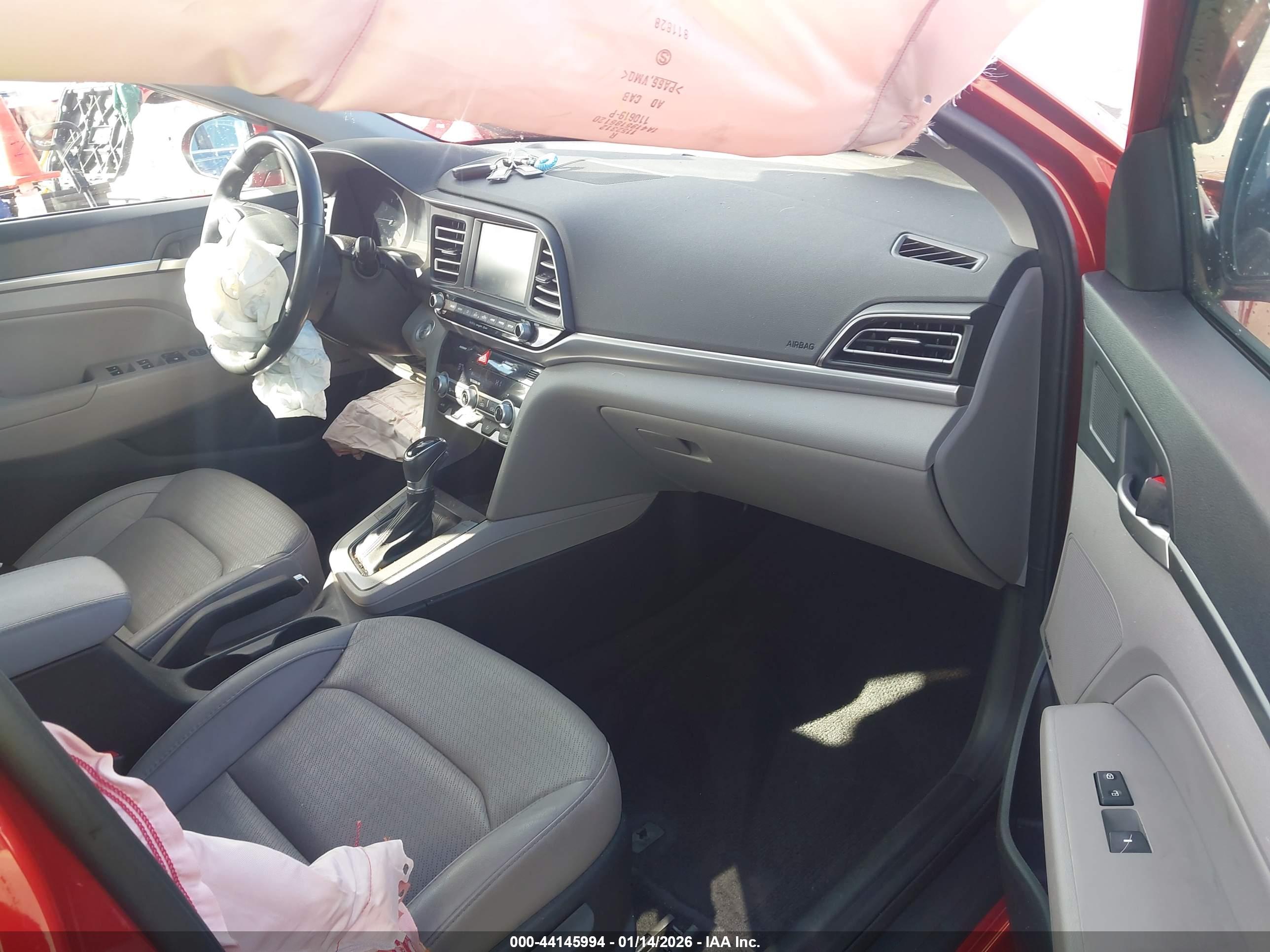 HYUNDAI ELANTRA image 5