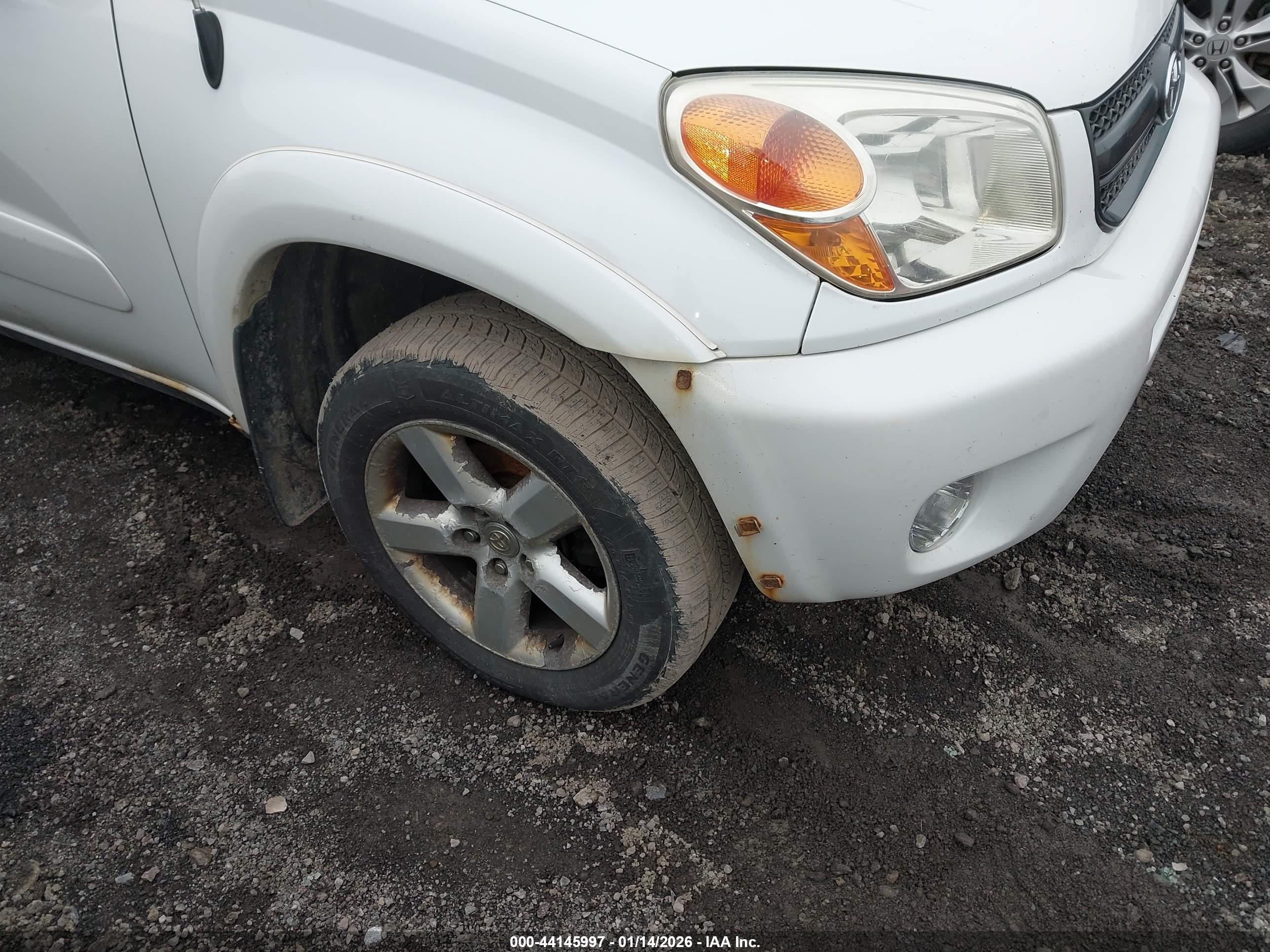 TOYOTA RAV4 image 6