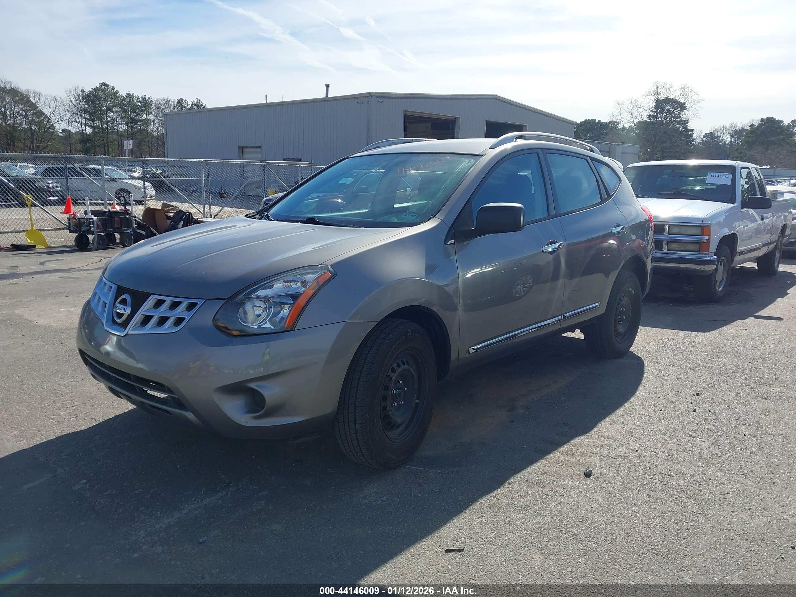 NISSAN ROGUE image 2